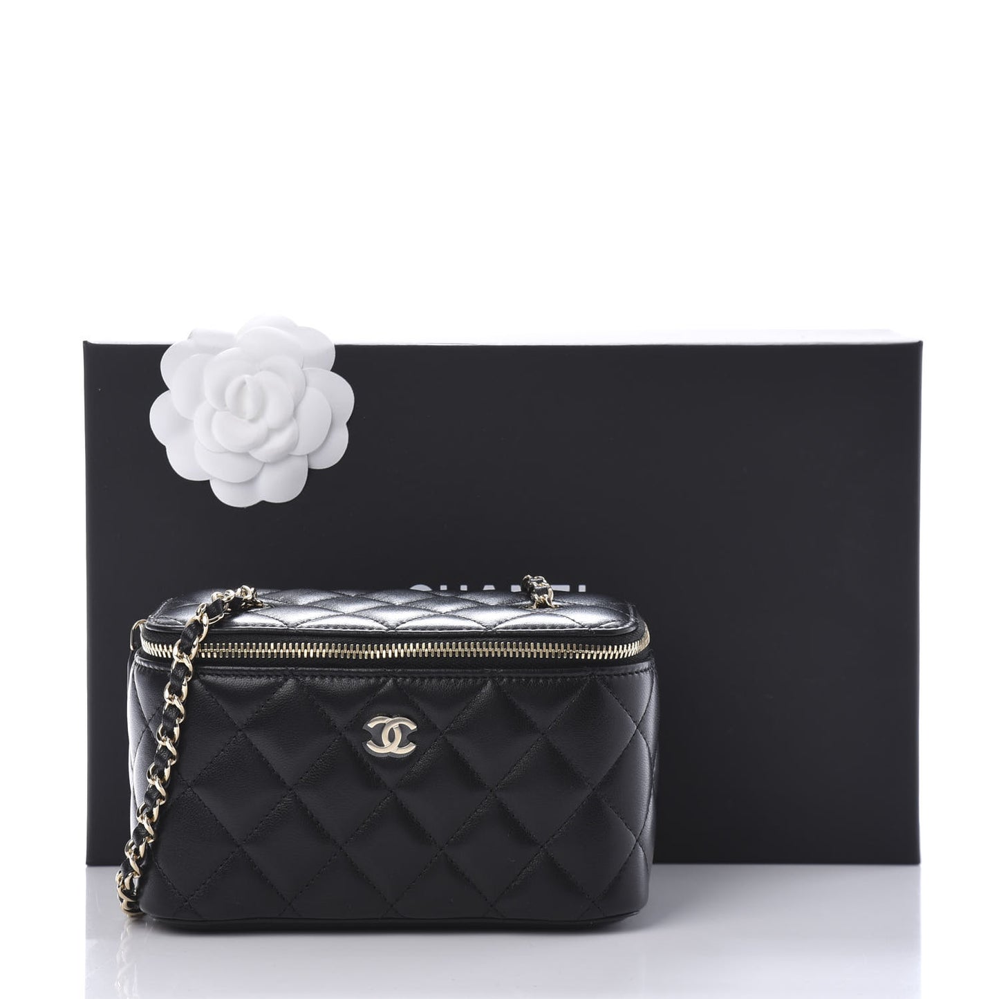 Lambskin Quilted Small Vanity Case With Chain Black