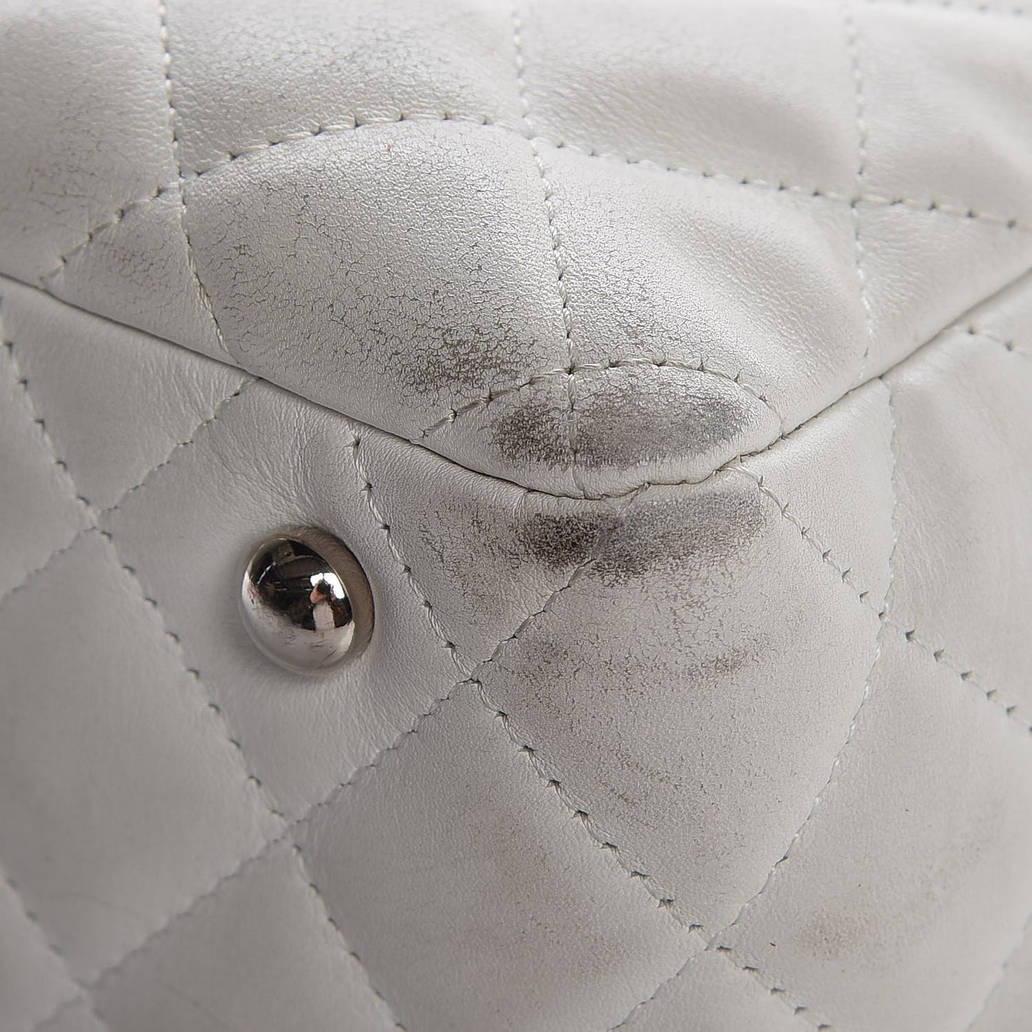 Calfskin Python Quilted Large Cambon Bowler White