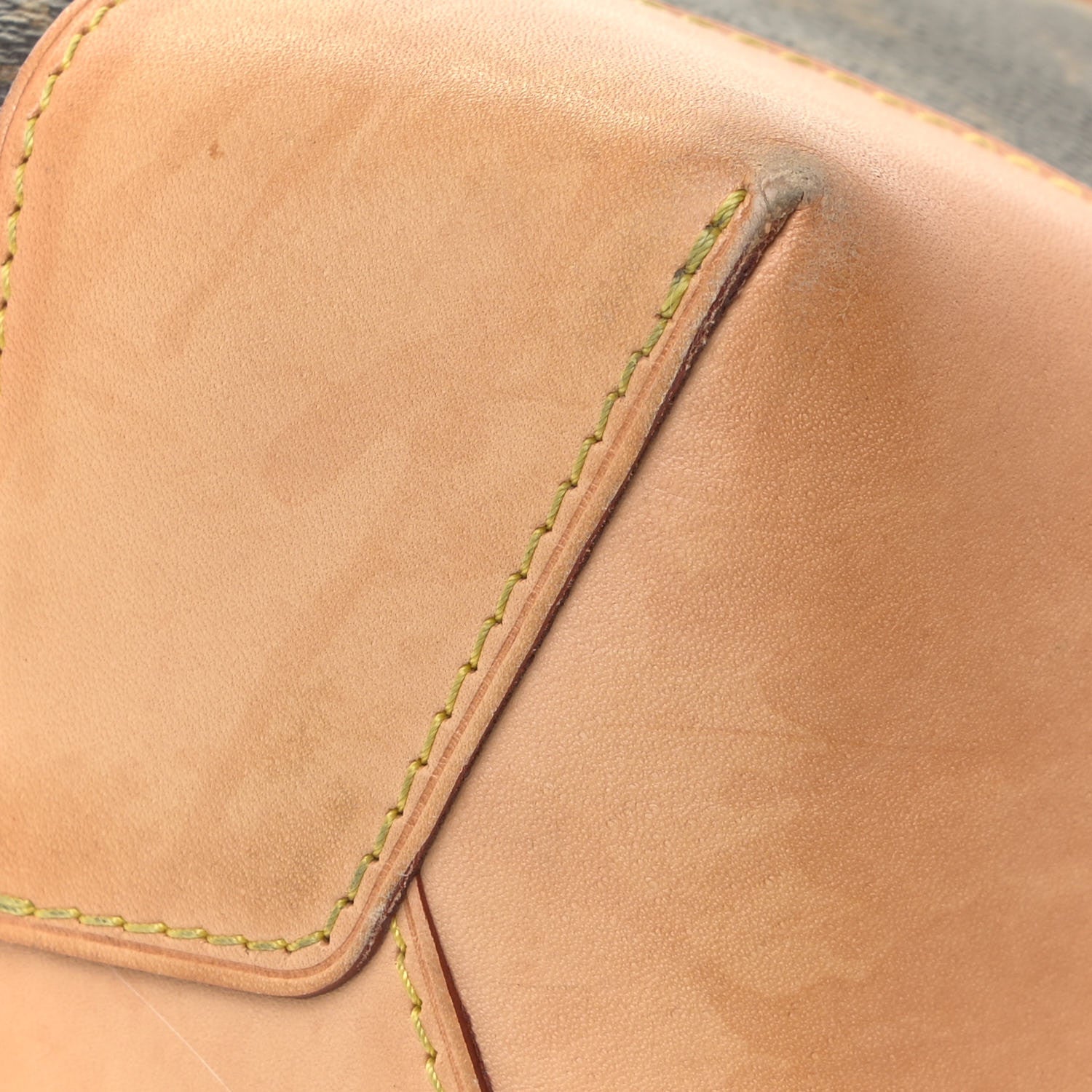 Louis Vuitton Monogram Berri MM 13 of 15