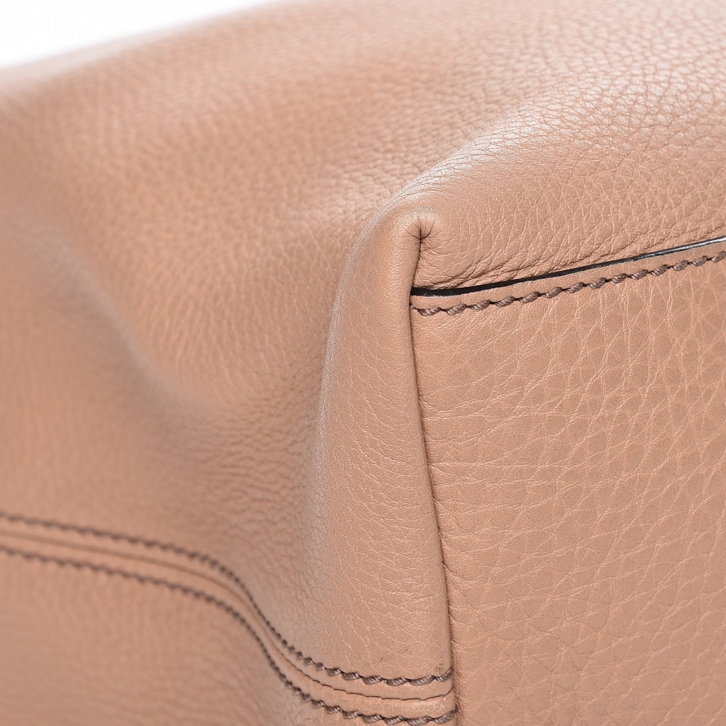 Pebbled Calfskin Medium Soho Chain Shoulder Bag Rose Beige