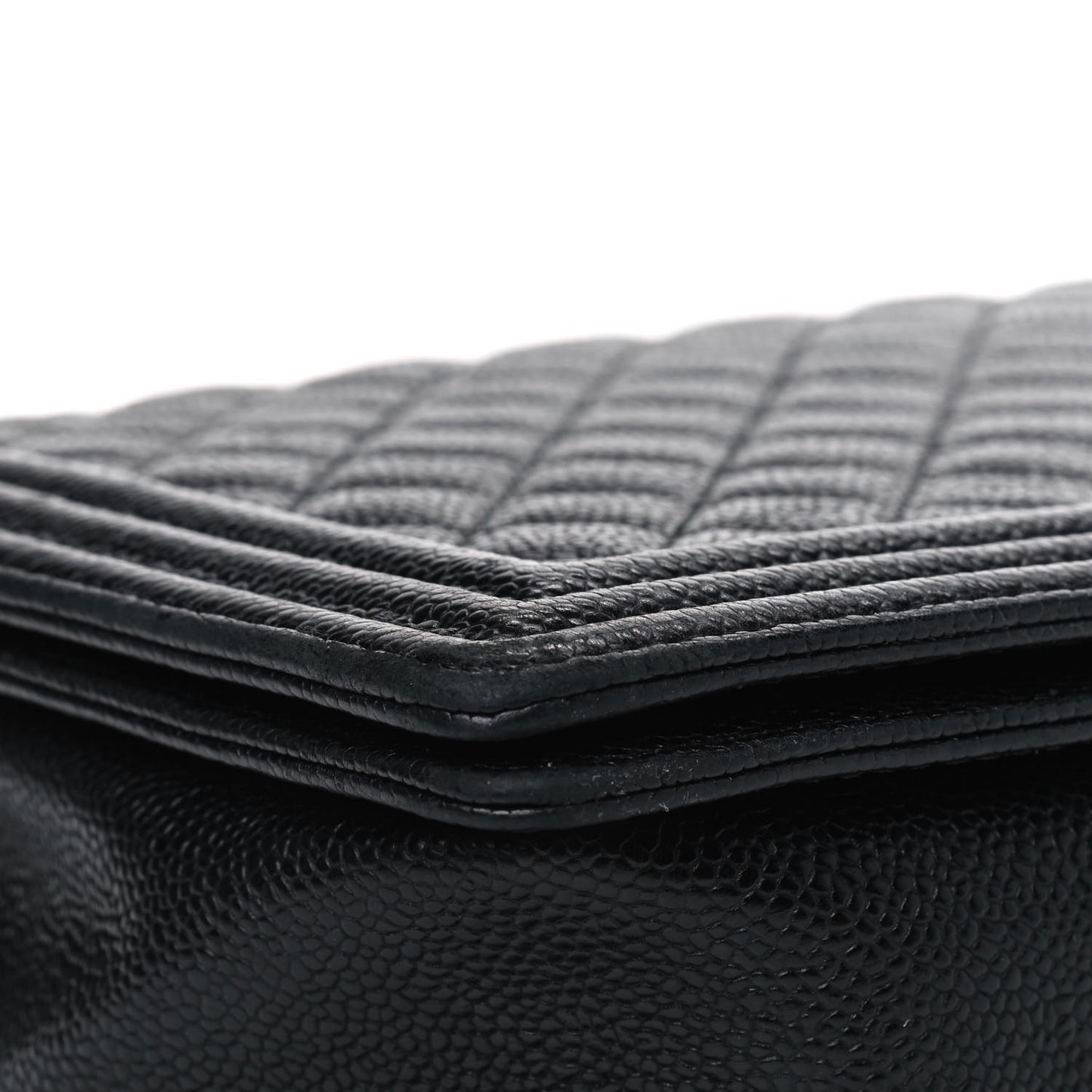 Caviar Quilted Large Boy Flap Black