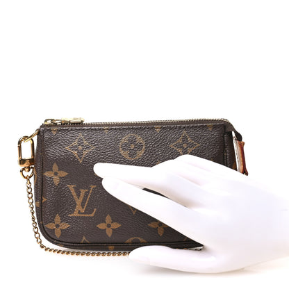 Louis Vuitton Monogram Mini Pochette Accessories 2 of 7