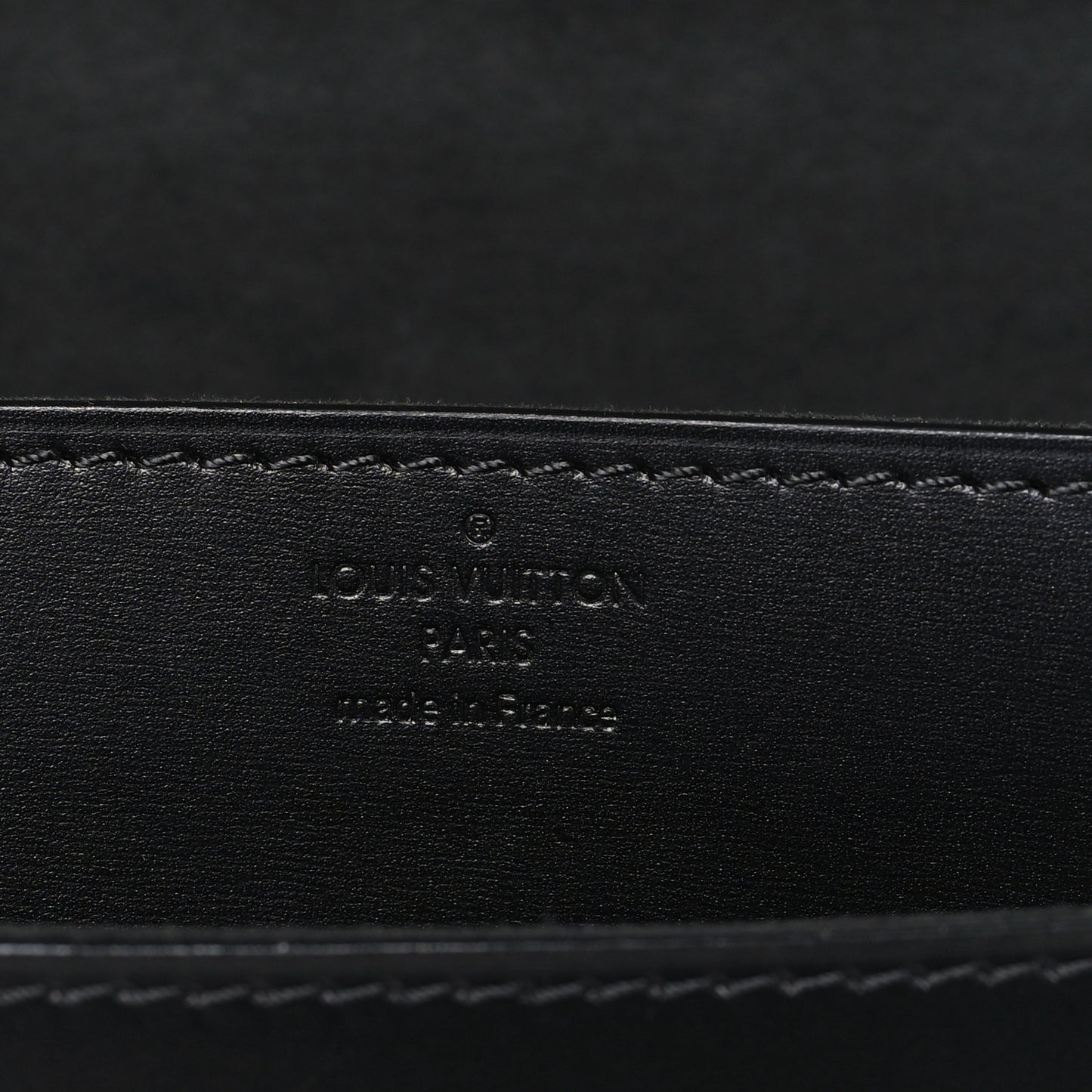 Calfskin Chain Louise GM Black
