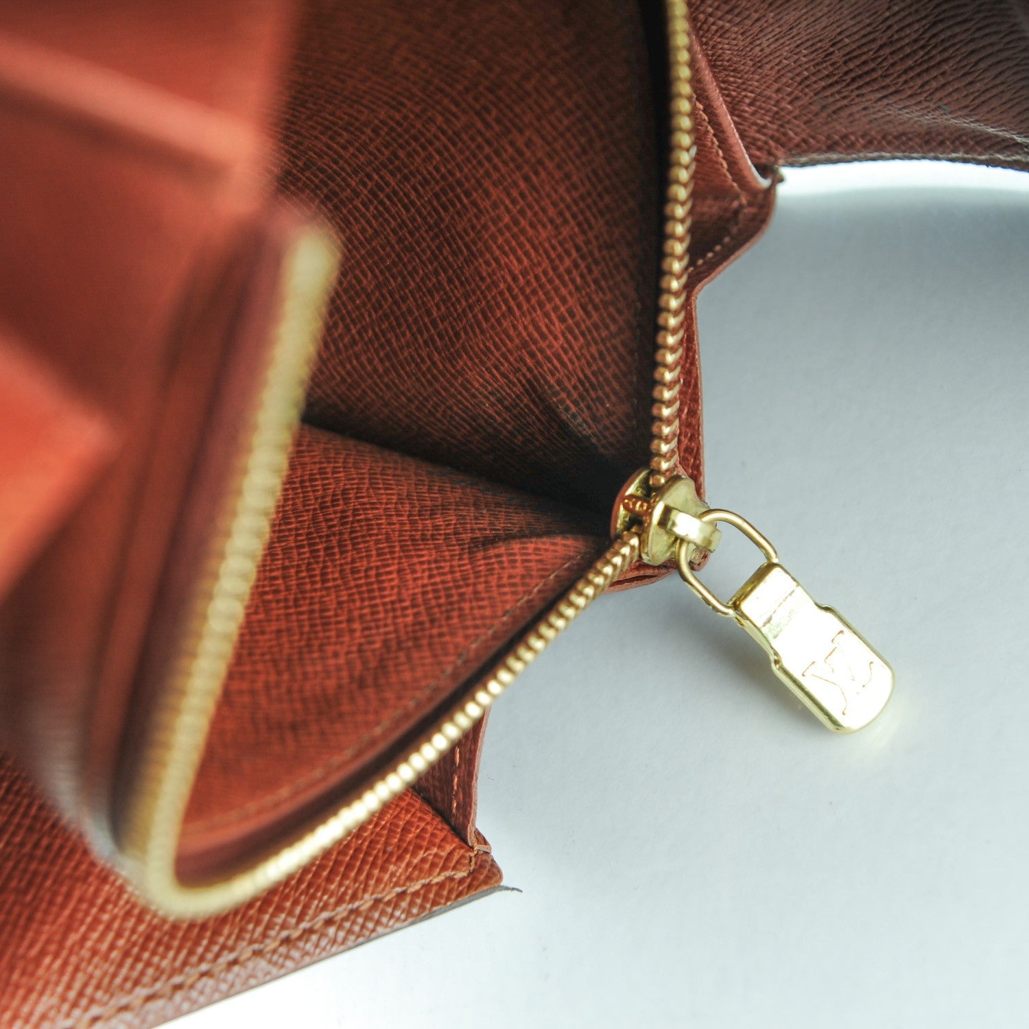 Louis Vuitton Monogram Sarah Wallet 8 of 8