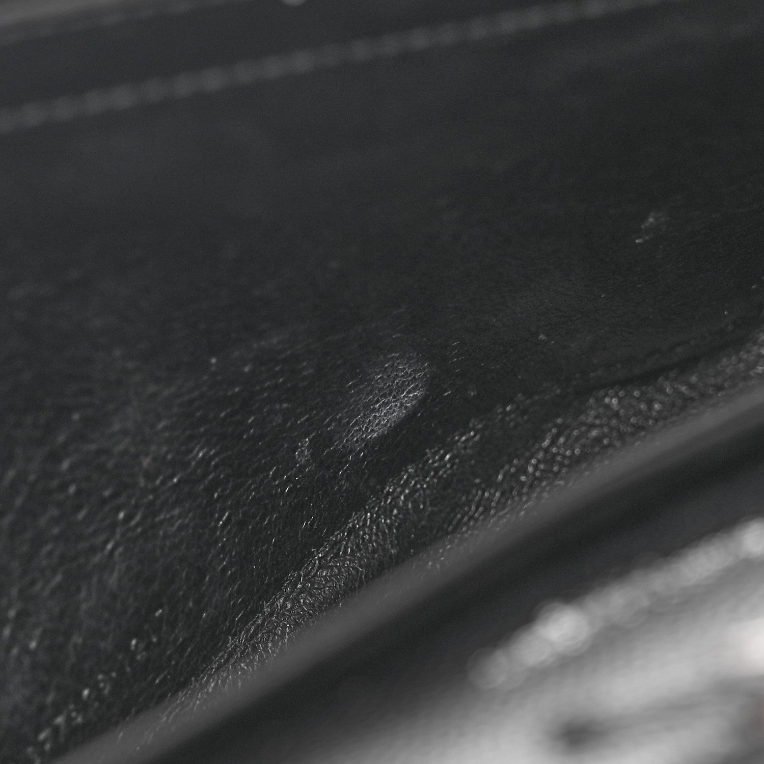 Saint Laurent Grain De Poudre Matelasse Chevron Monogram Chain Wallet Black 12 of 13