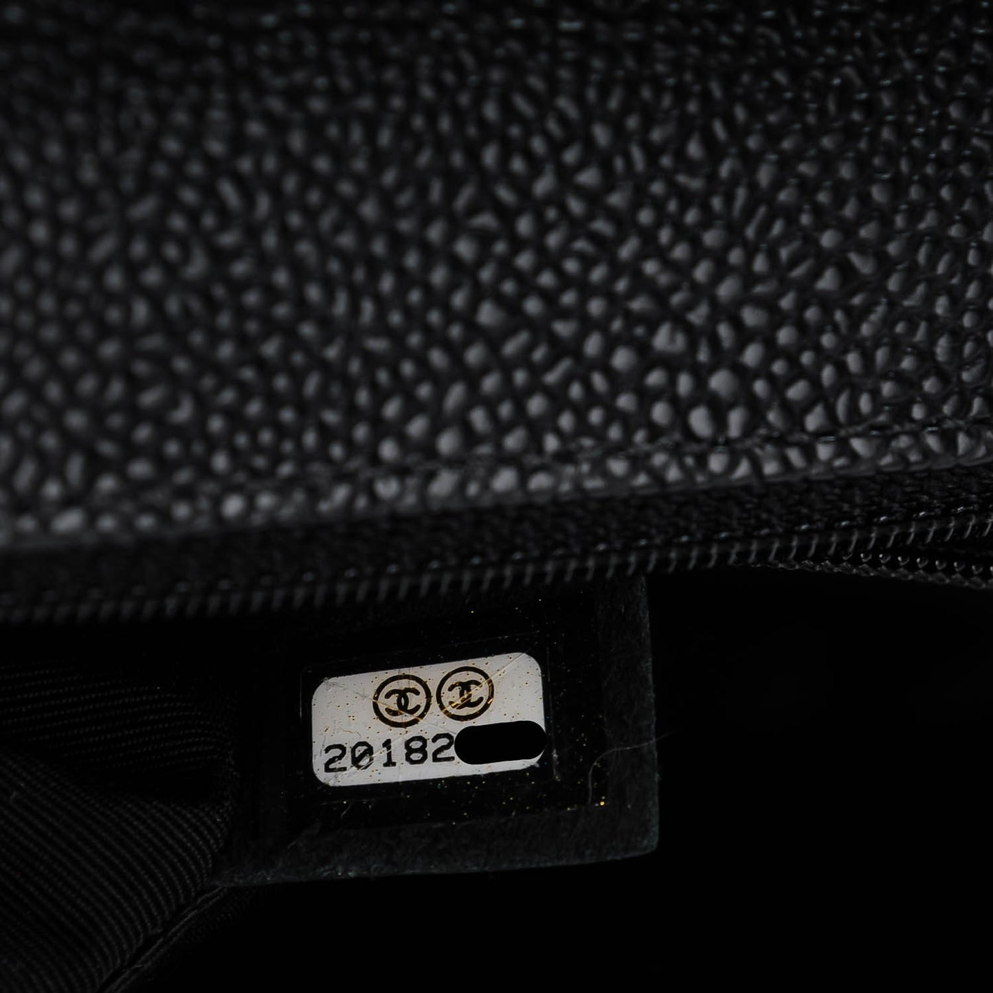 Caviar Quilted New Medium Boy Flap Black