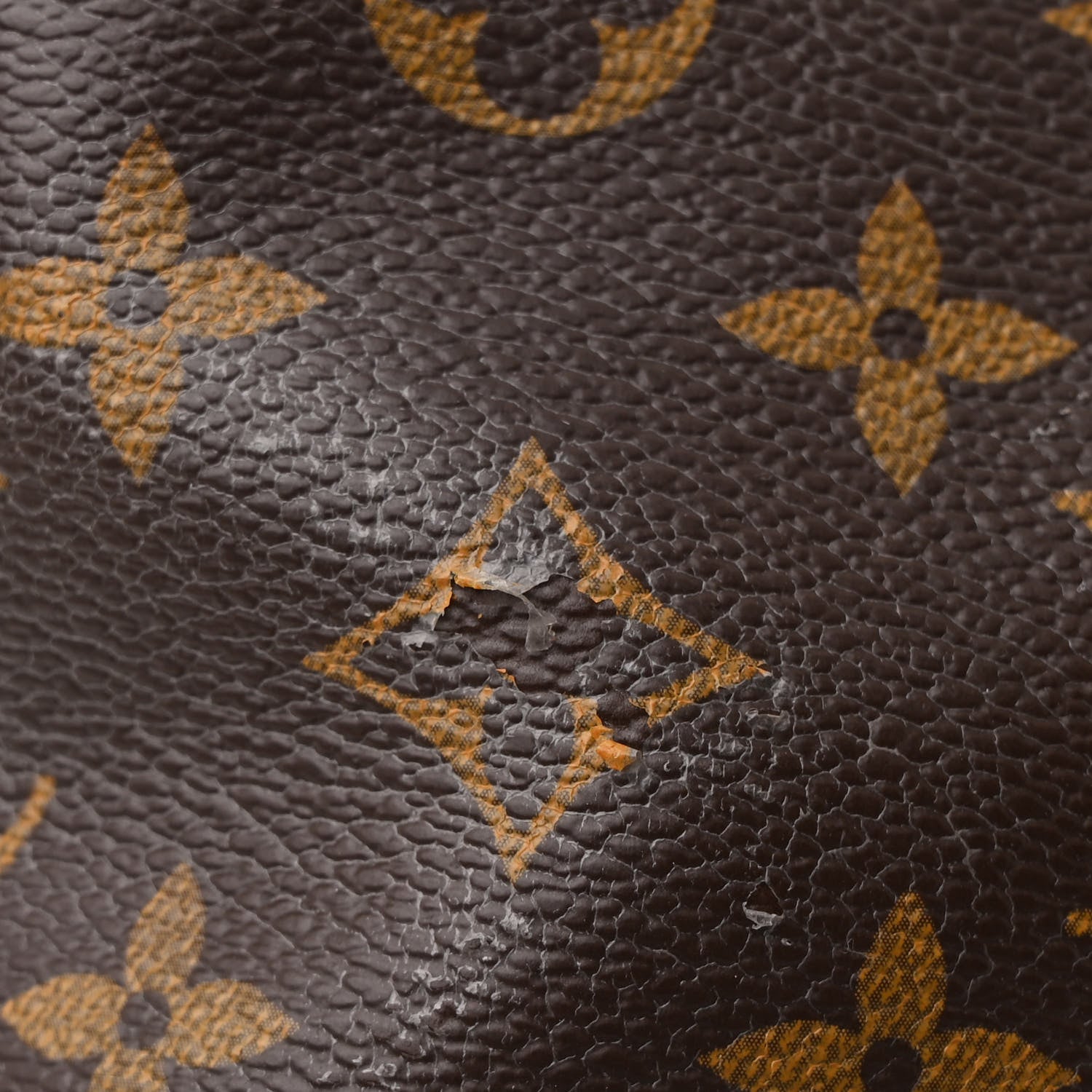 Louis Vuitton Monogram Totally MM 11 of 11