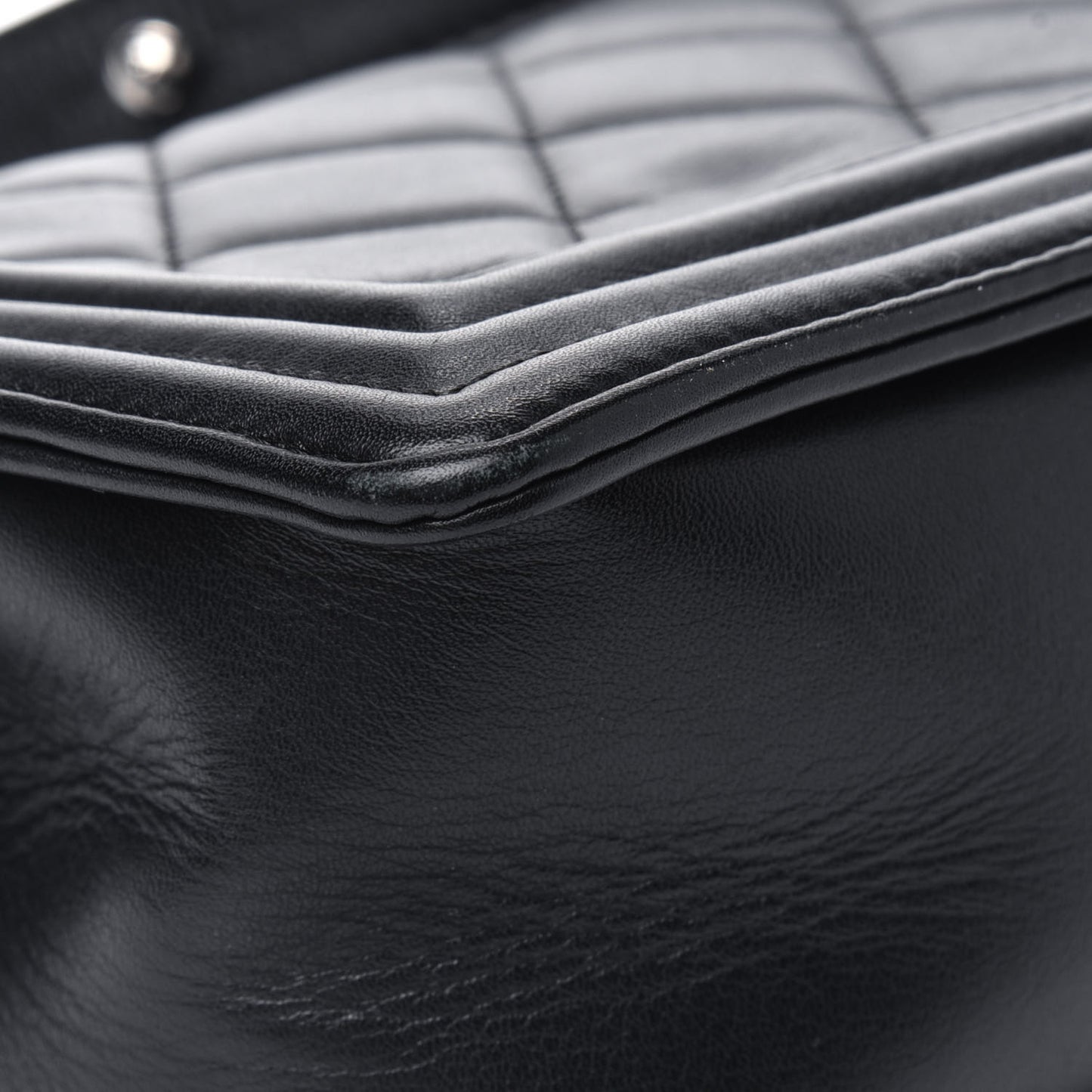 Calfskin Quilted Medium Boy Flap Black