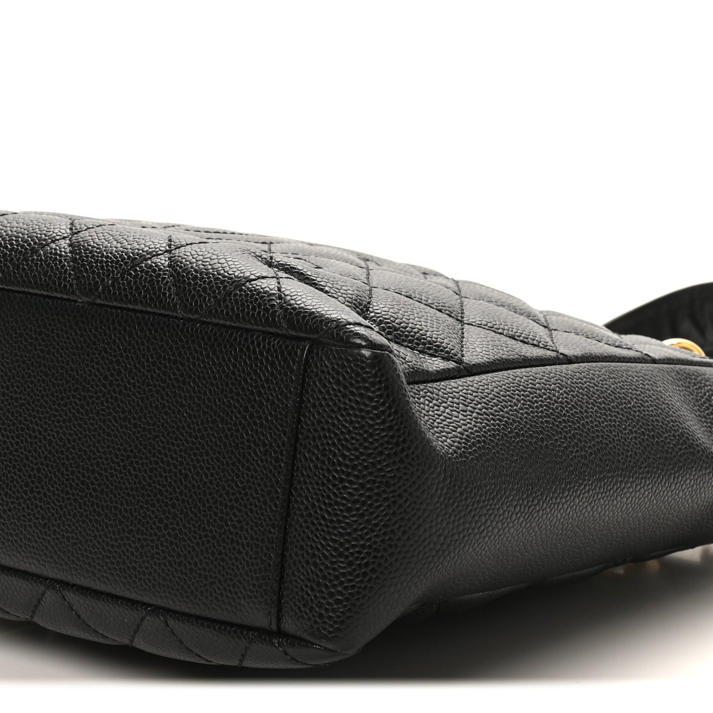 Caviar Quilted Petit Shopping Tote PST Black