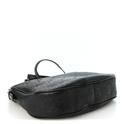 Gucci GG Grainy Calfskin Emblem Small Half Moon Shoulder Bag Black 4 of 10