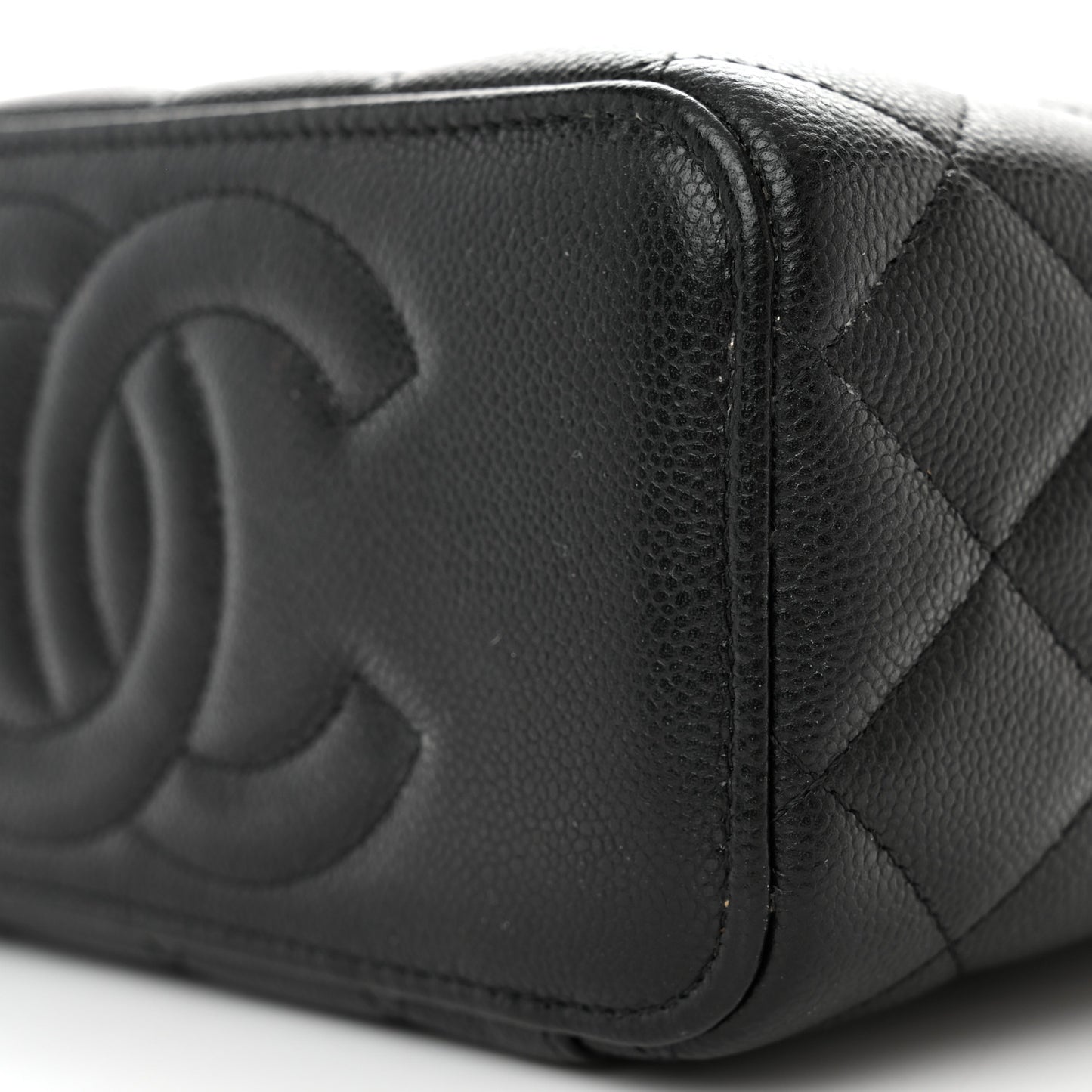 Caviar Quilted Small Vanity Case With Chain Black