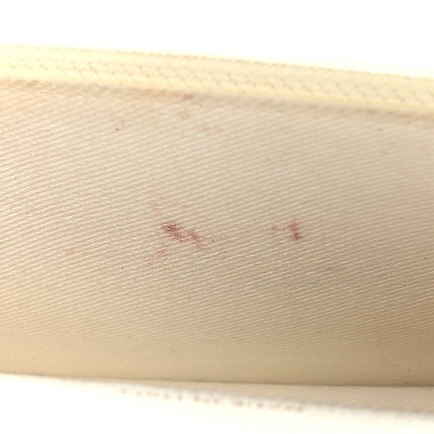 Caviar Quilted Business Affinity Clutch With Chain Flap White