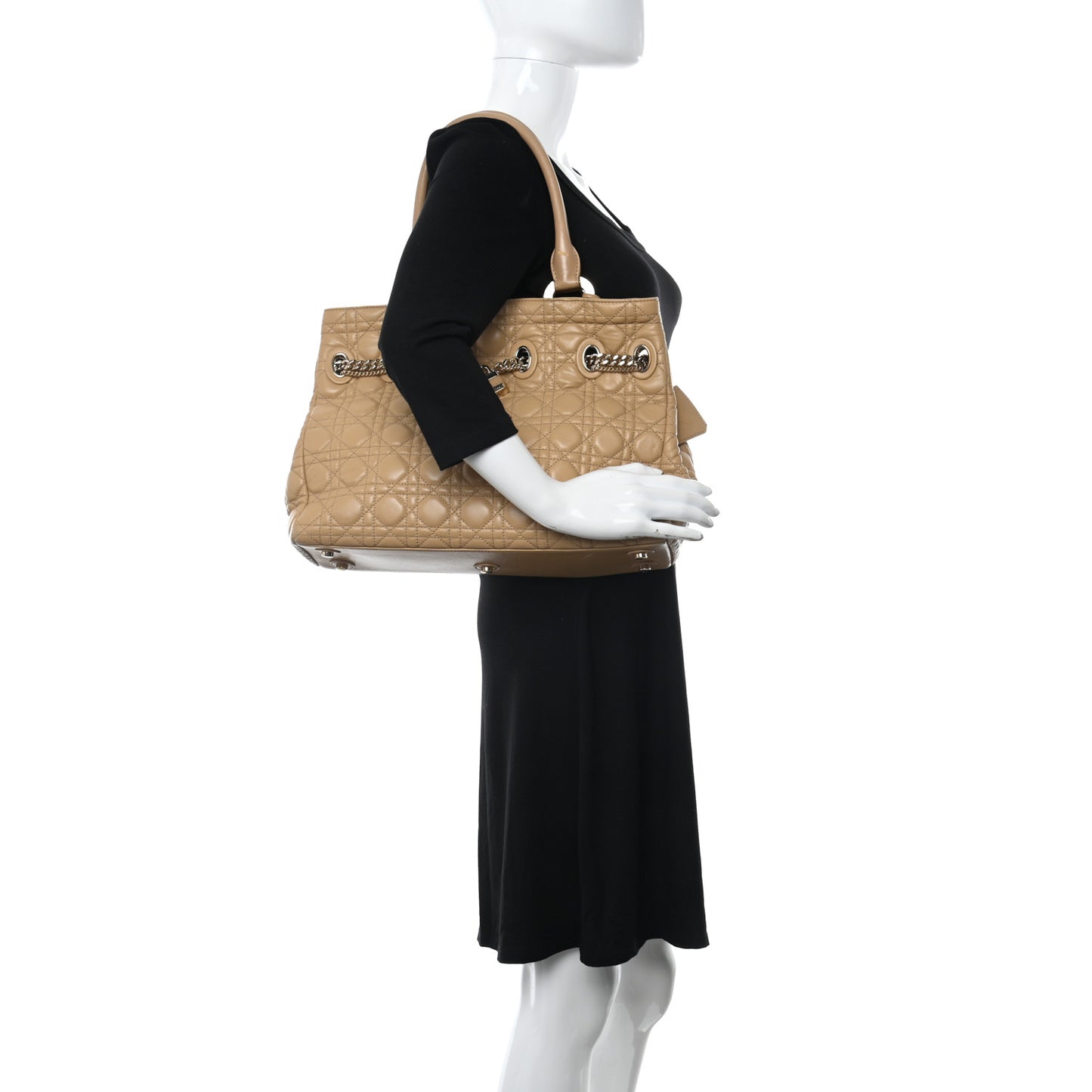 Lambskin Cannage Chri Chri Tote Beige