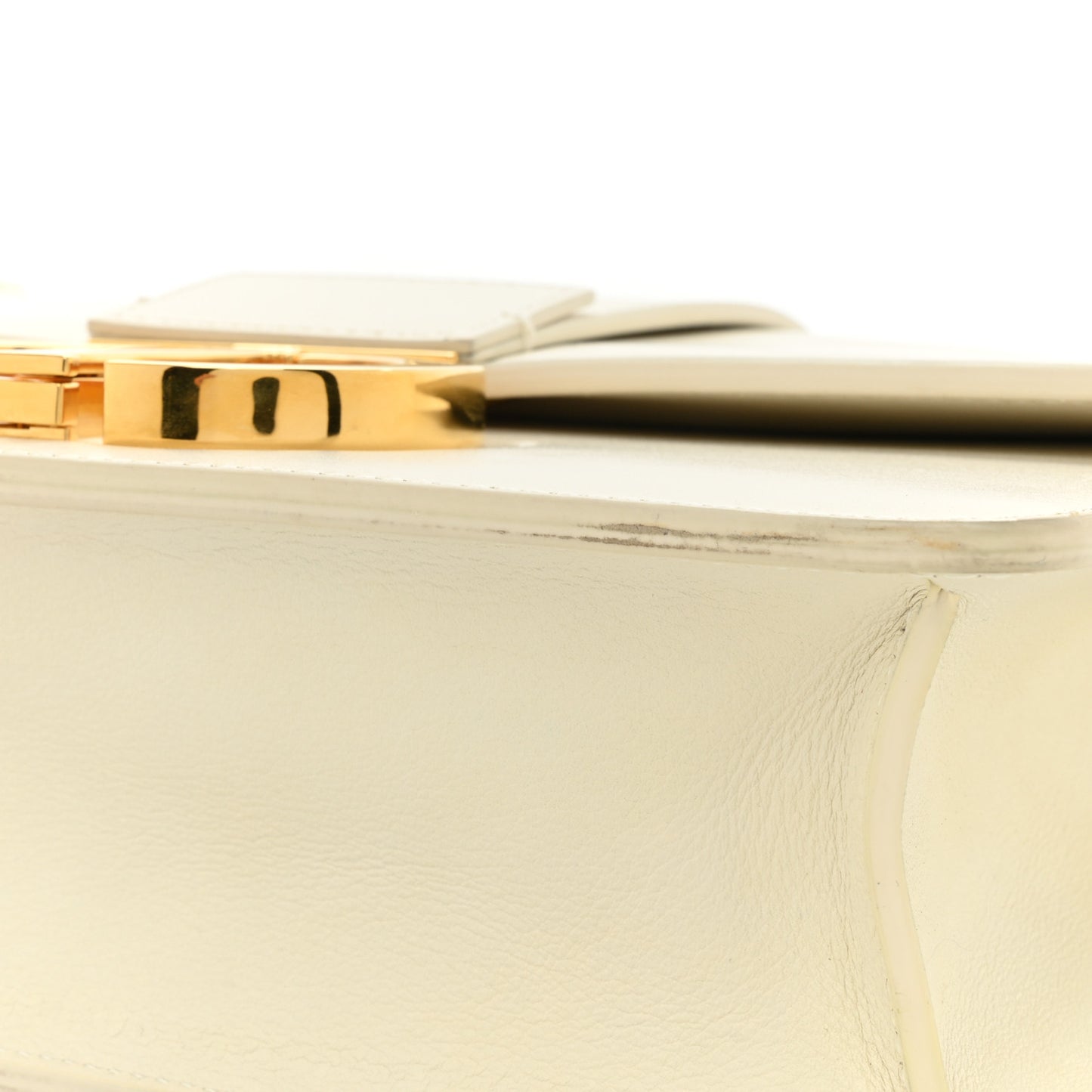 Box Calfskin 30 Montaigne Flap Bag Latte