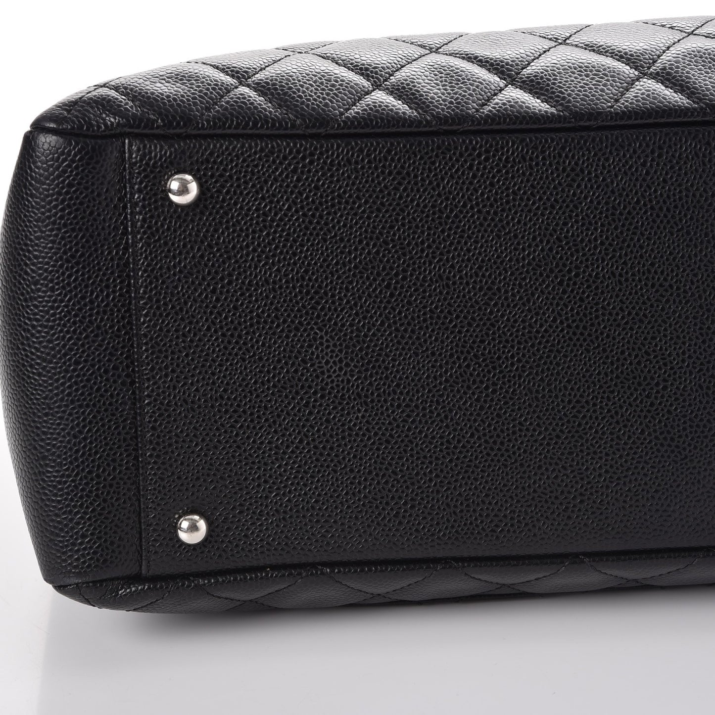 Caviar Quilted XL Grand Shopping Tote GST Black