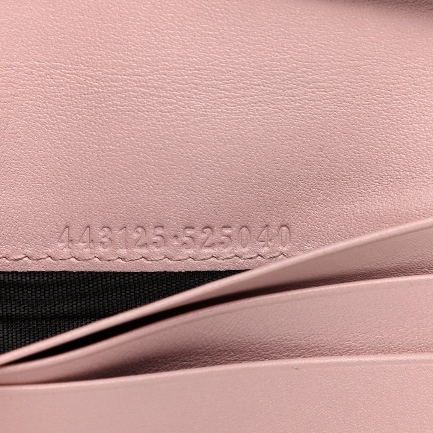 Calfskin Matelasse GG Marmont Card Case Perfect Pink