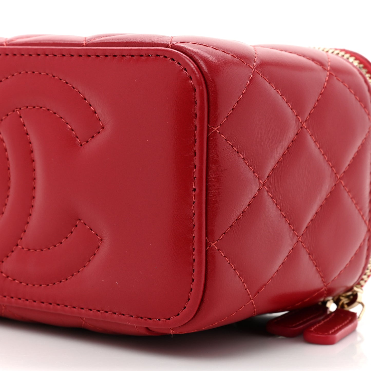 Lambskin Quilted Small Pillow Crush Vanity Case With Chain Red