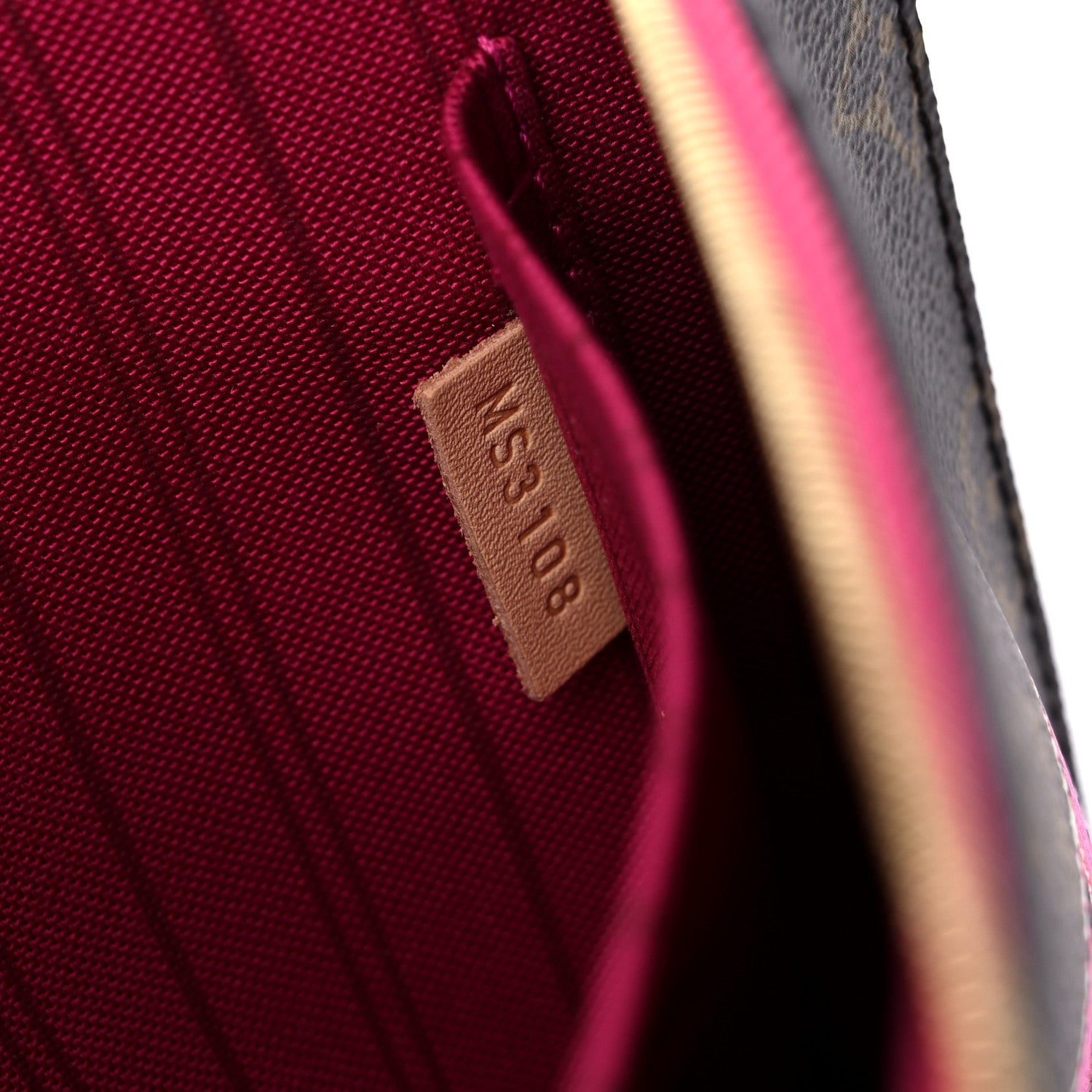 Louis Vuitton Monogram World Tour Neverfull MM GM Pochette 7 of 7