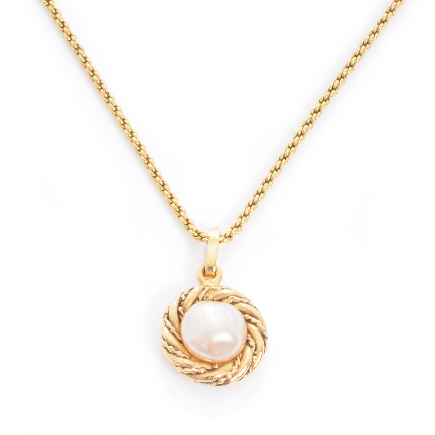 Chanel Pearl Short Necklace Gold 1 of 5
