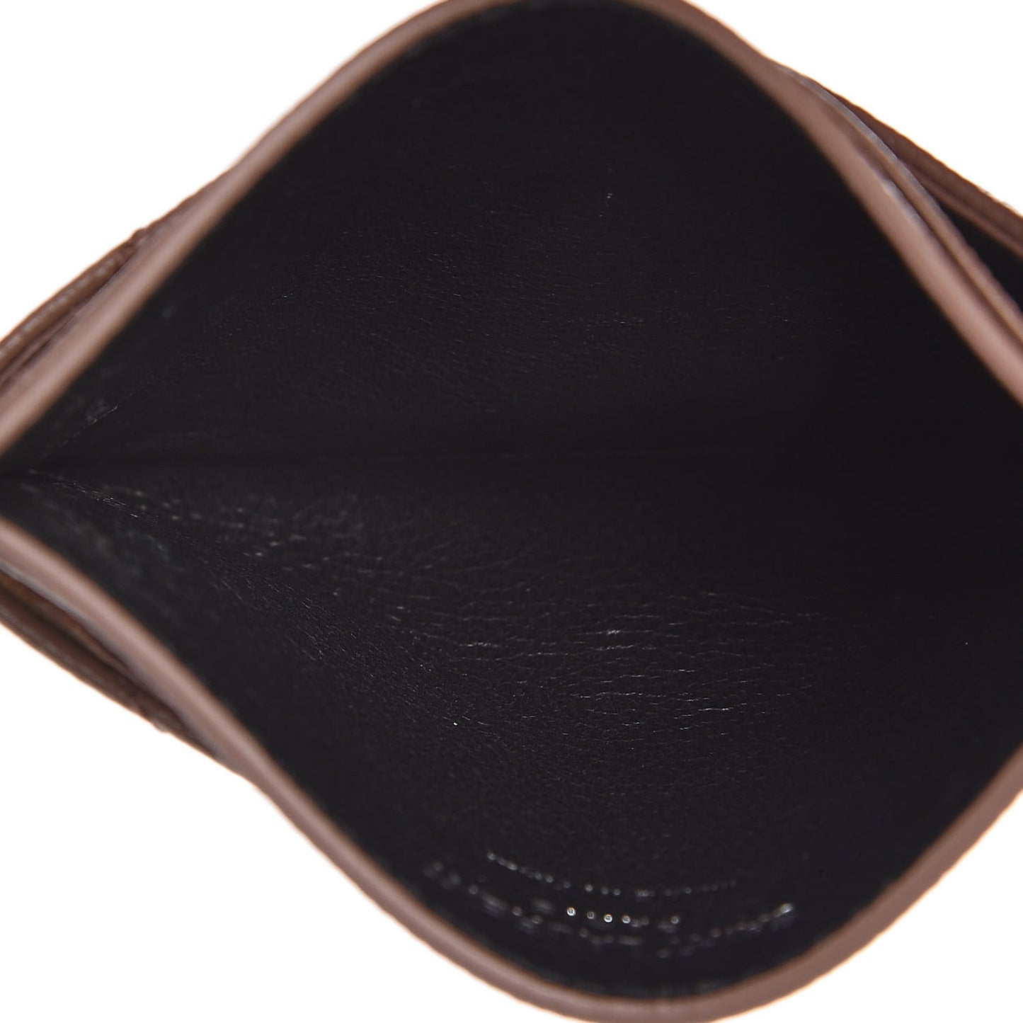 Grain De Poudre Matelasse Chevron Monogram Credit Card Case in Fard