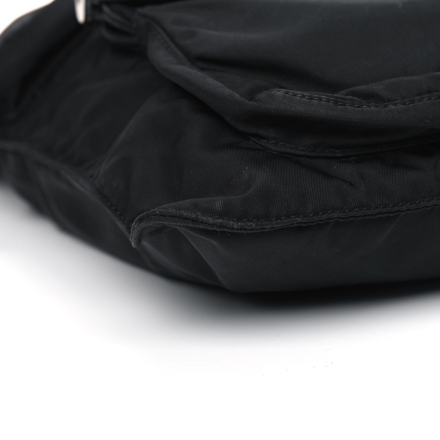 Nylon Tessuto Vela Messenger Bag Black