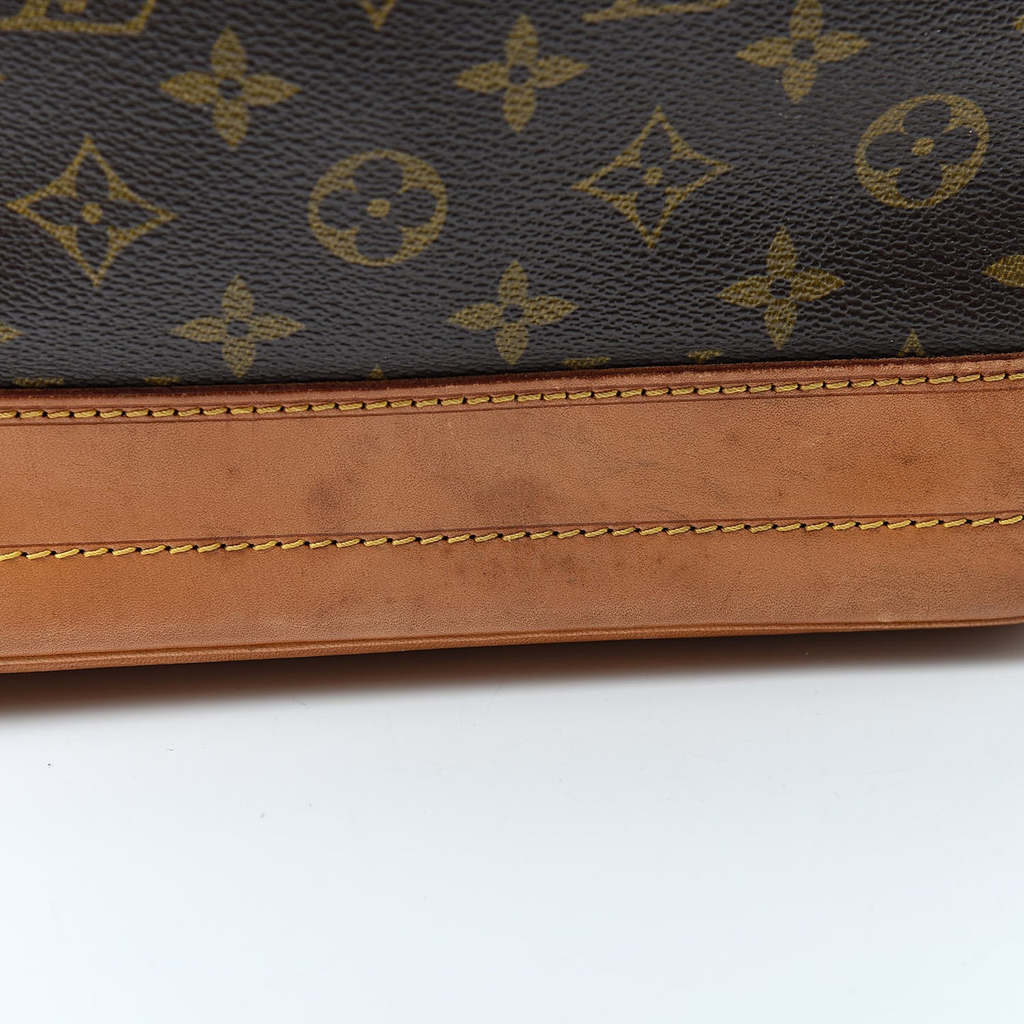 Monogram Noe