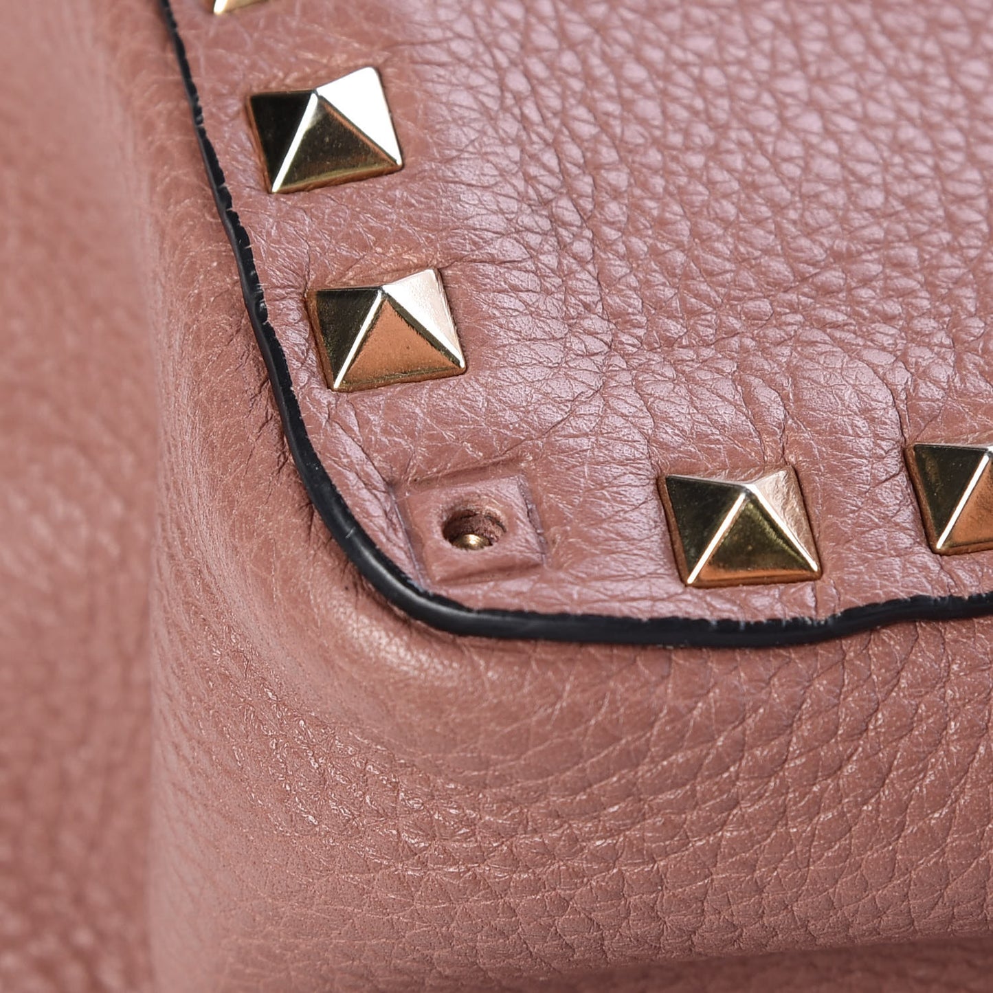 Pebbled Calfskin Small Rockstud Reversible Tote Rubin Blush