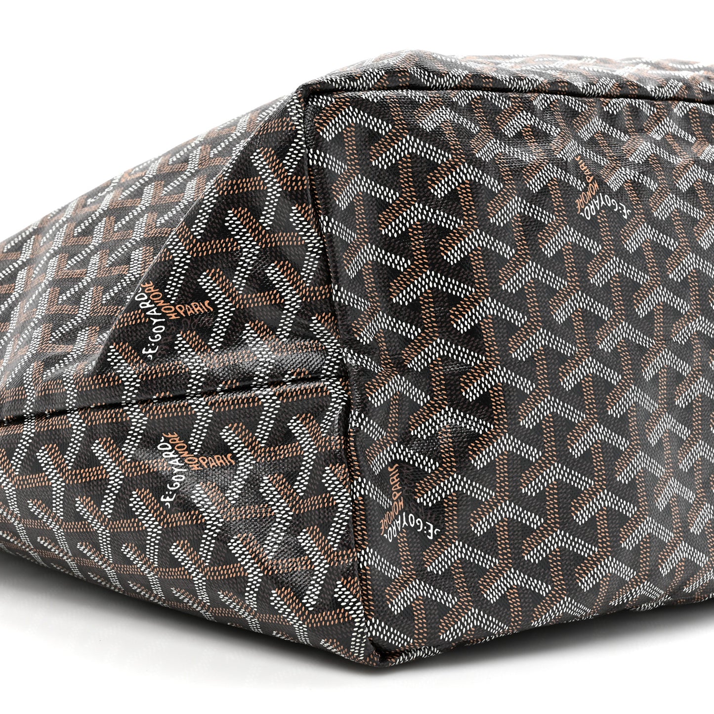 ine Saint Louis GM Black