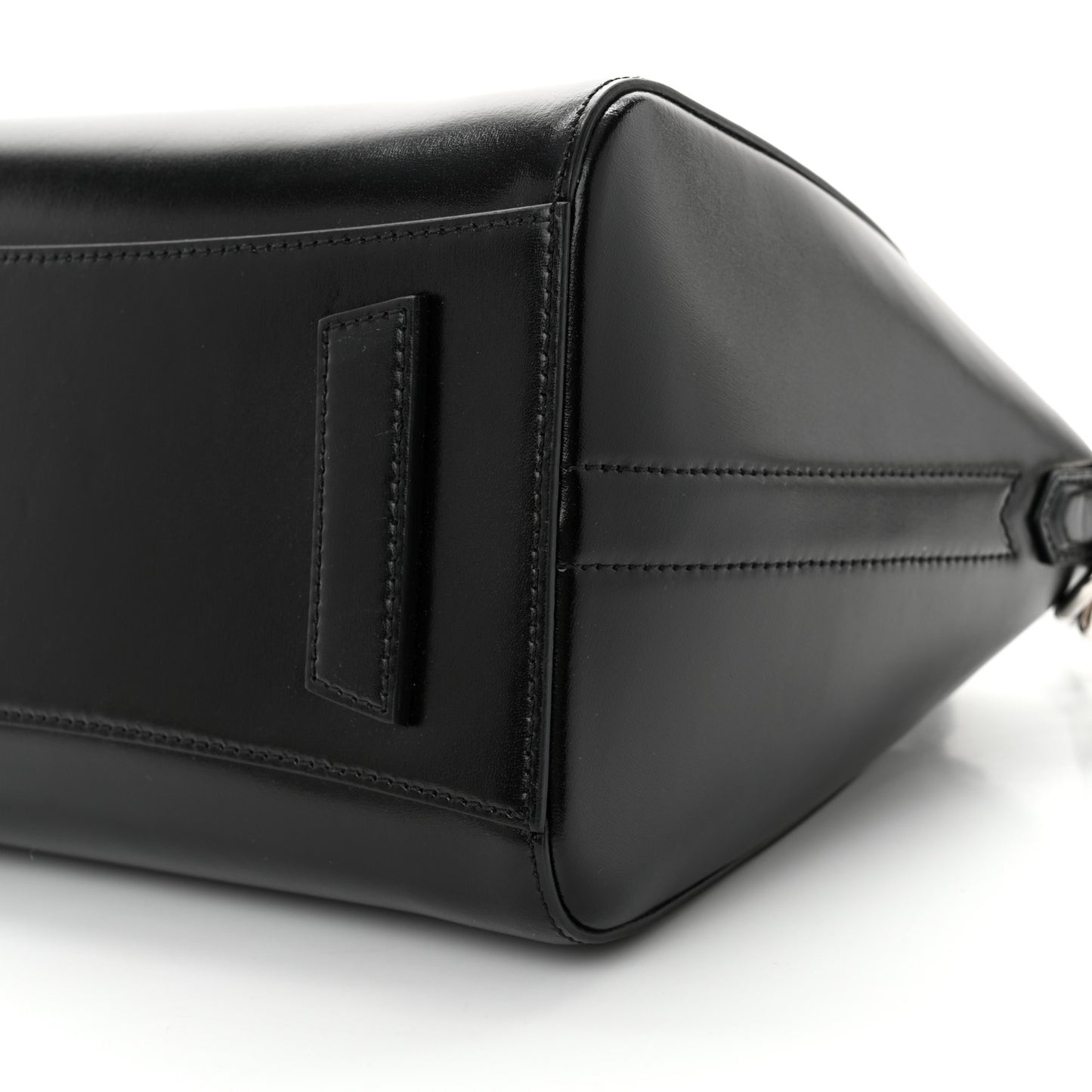 Shiny Lord Calfskin Small Antigona Black