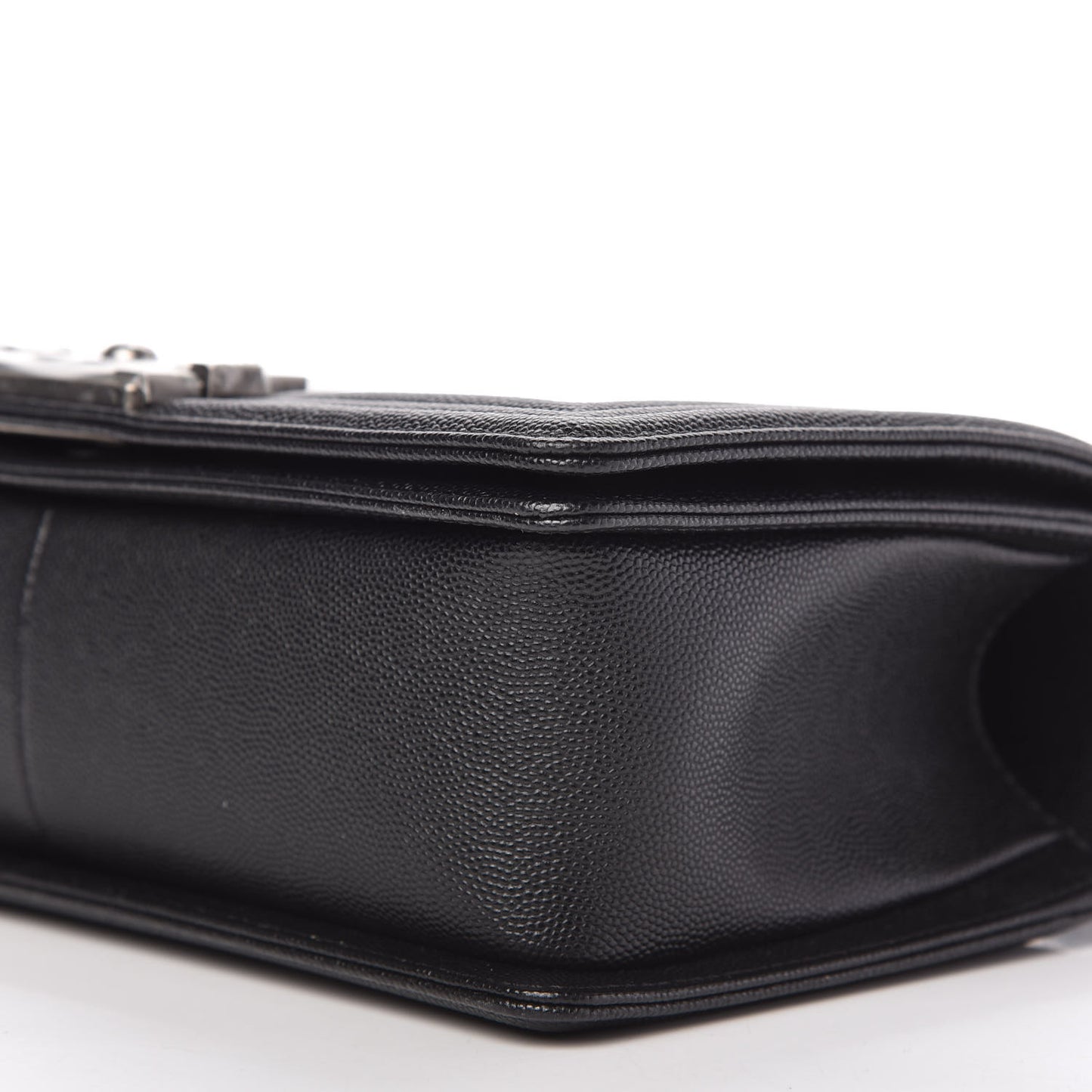 Caviar Quilted Medium Boy Flap Black