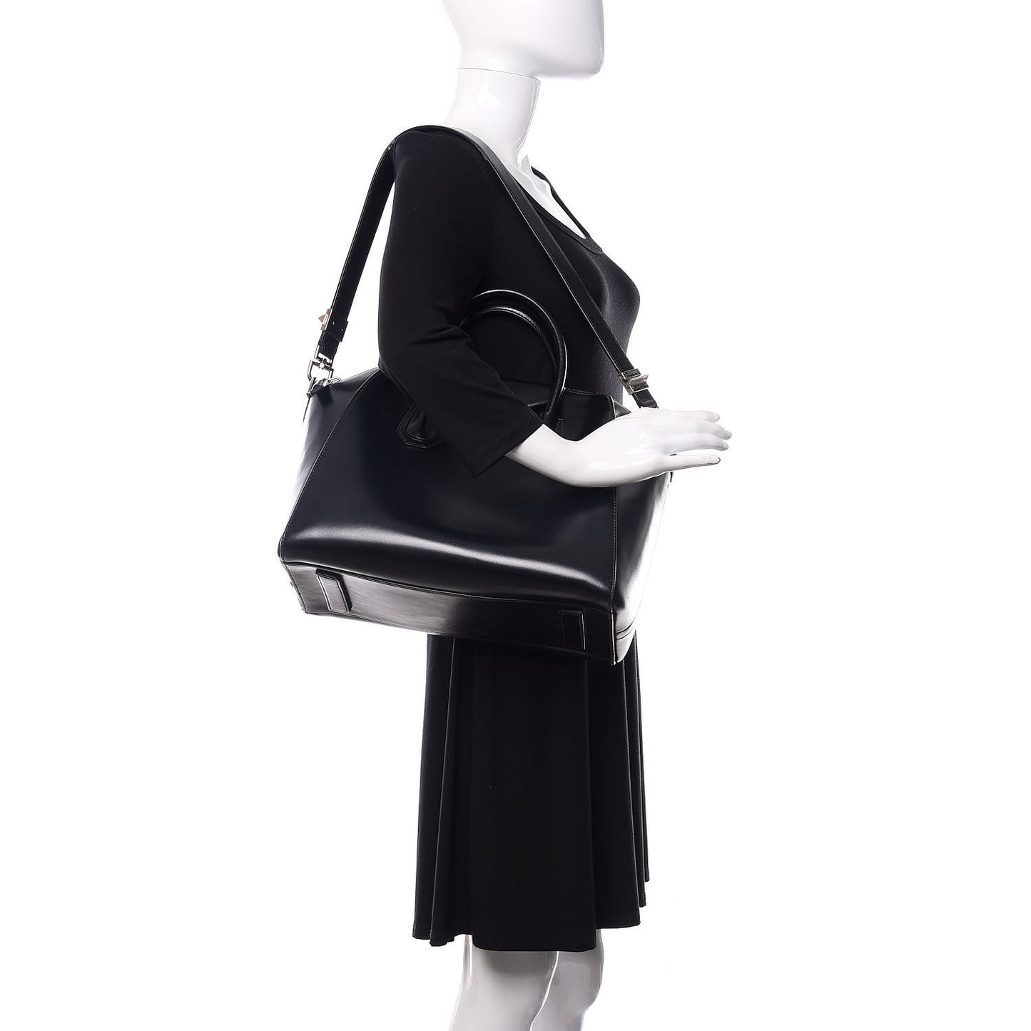 Shiny Lord Calfskin Medium Antigona Black