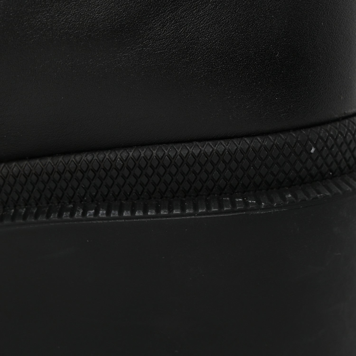 Gucci Calfskin Nappa Matelasse Frances Chelsea Boots 38.5 Black 10 of 10