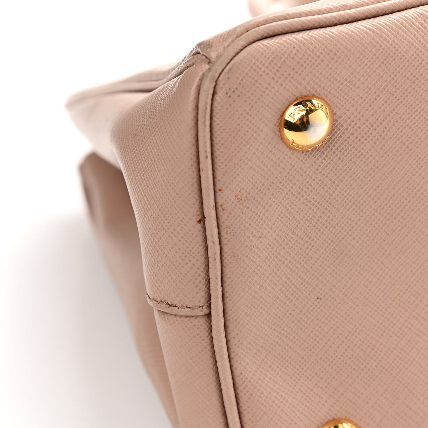 Saffiano Medium Galleria Double Zip Tote Cammeo