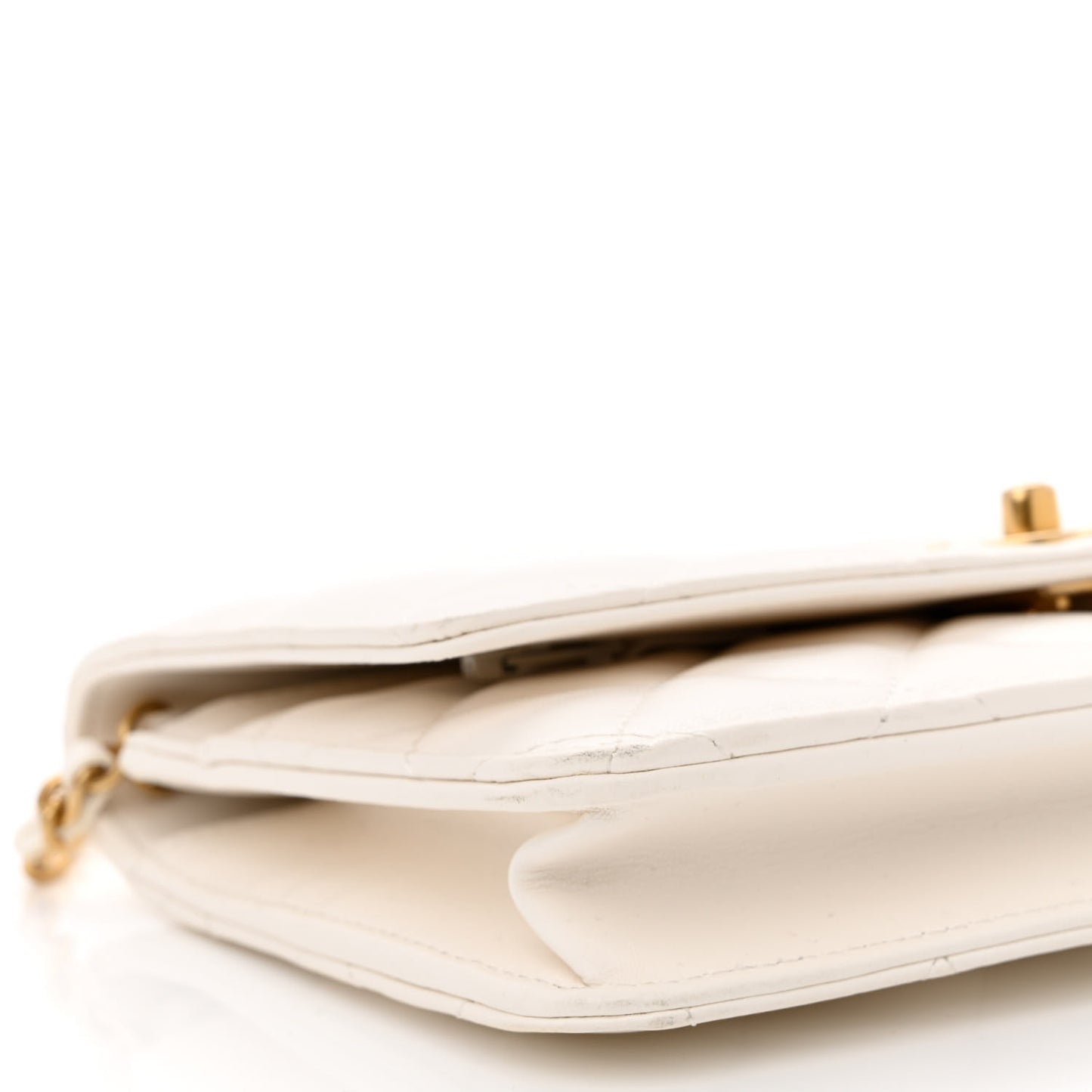 Lambskin Quilted CC Pearl Crush Wallet on Chain WOC White