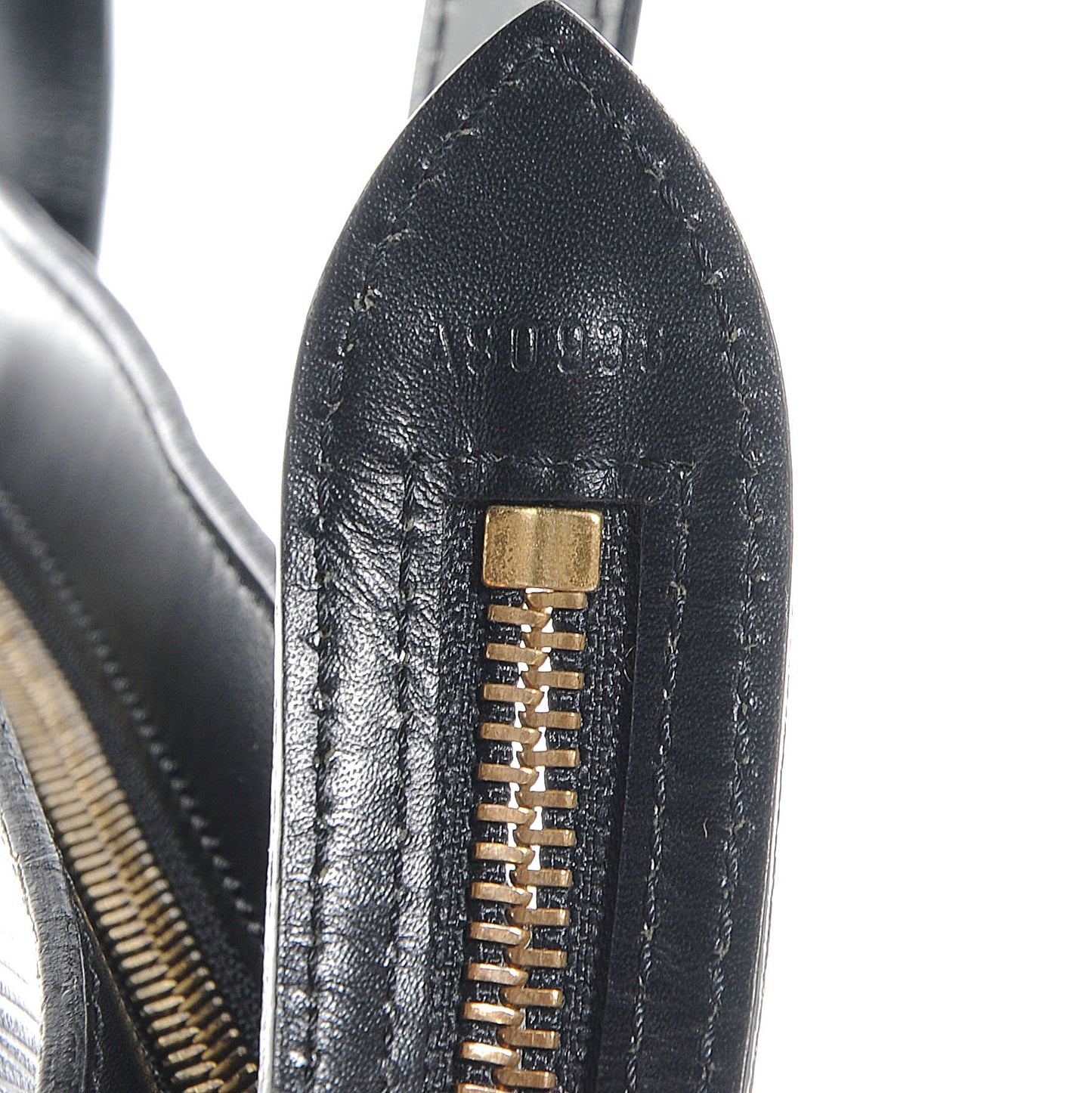 Epi Saint Jacques PM Long Straps Black
