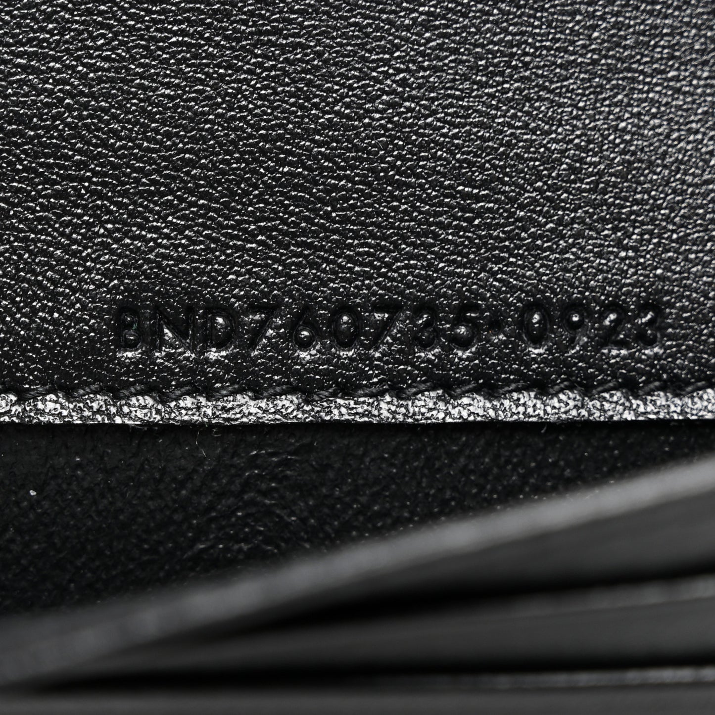 Shiny Lambskin Logo Carre Zipped Card Case Black