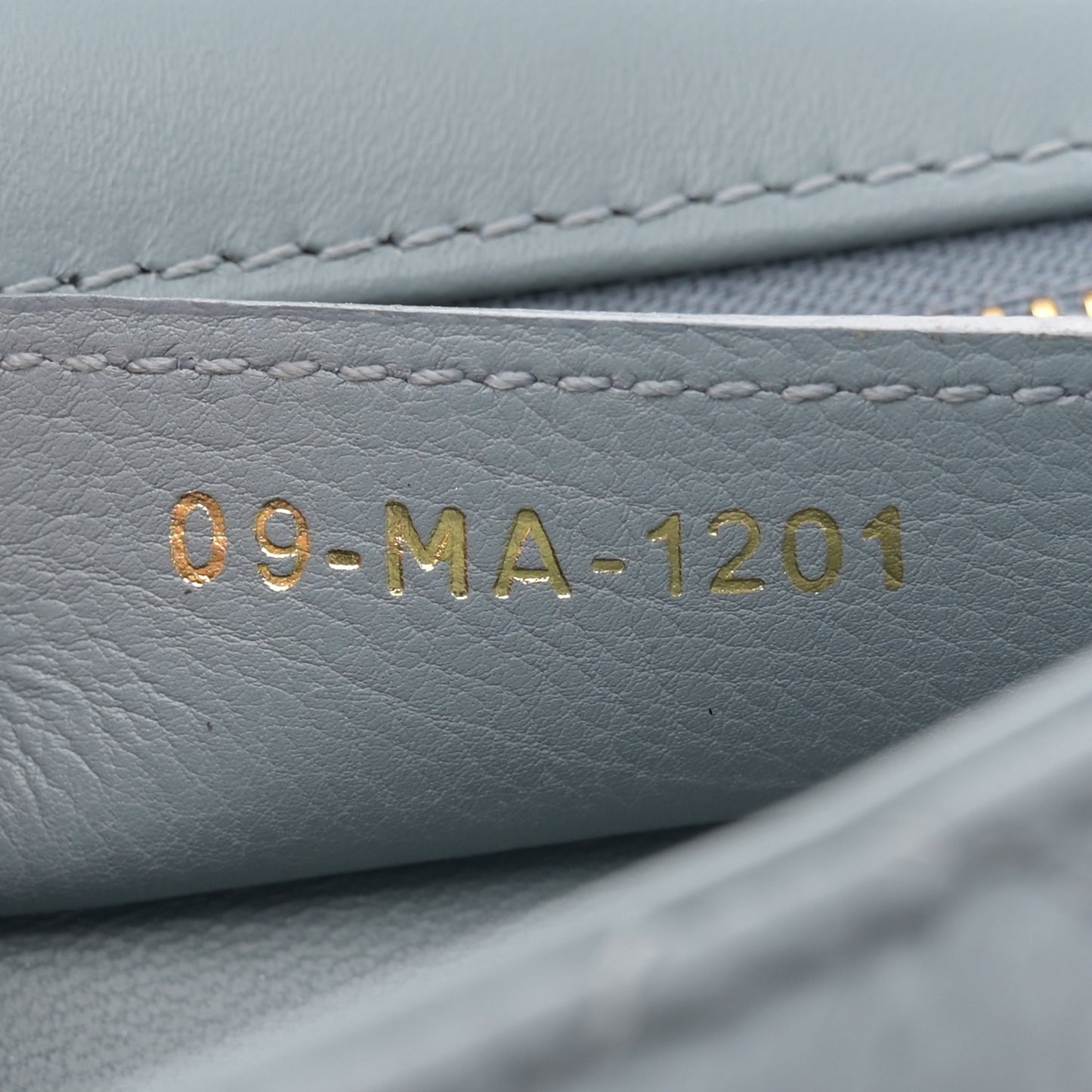 Supple Calfskin Cannage Medium Caro Bag Ethereal Grey