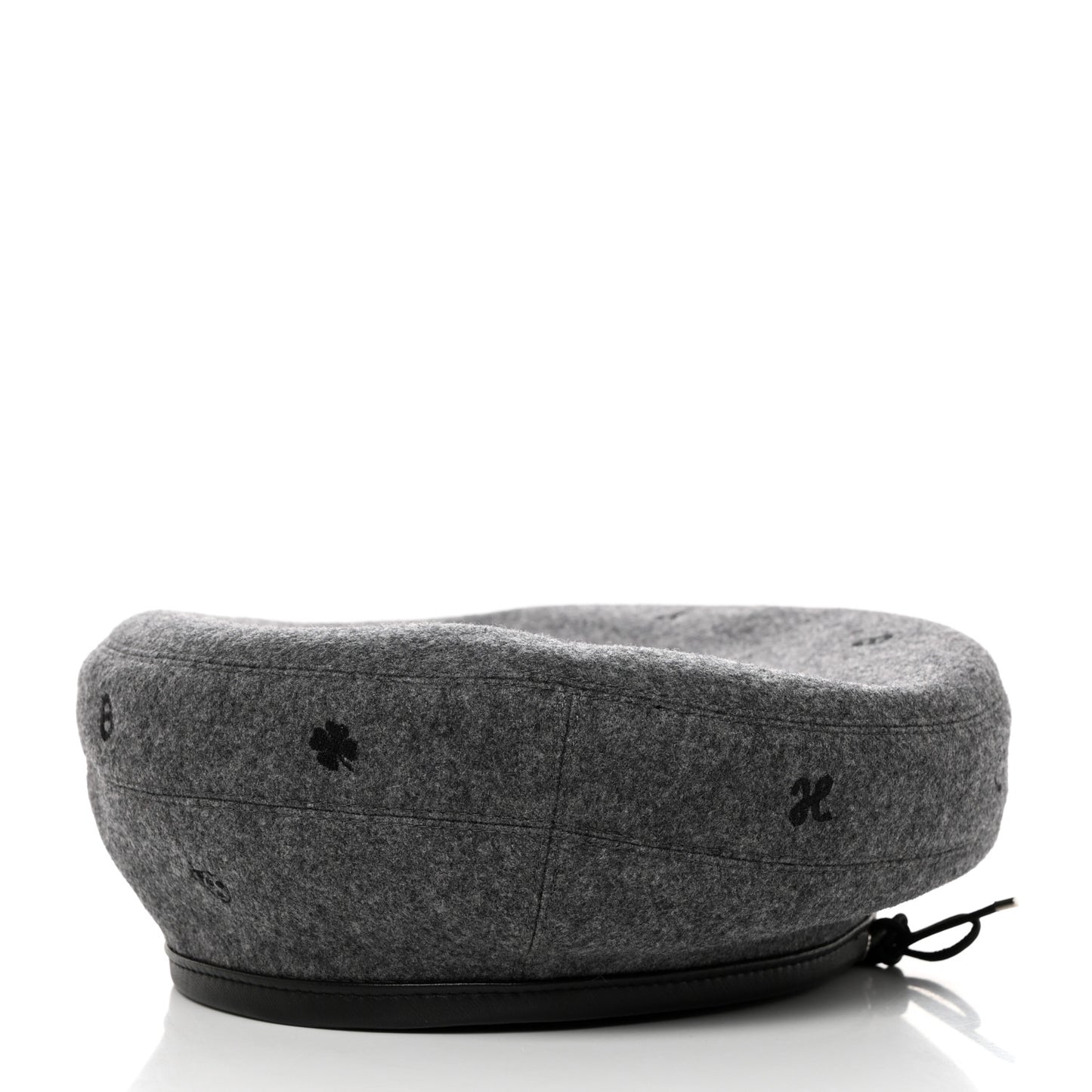 Cashmere Lambskin Saint-Honore Charms Beret 57 Charbon