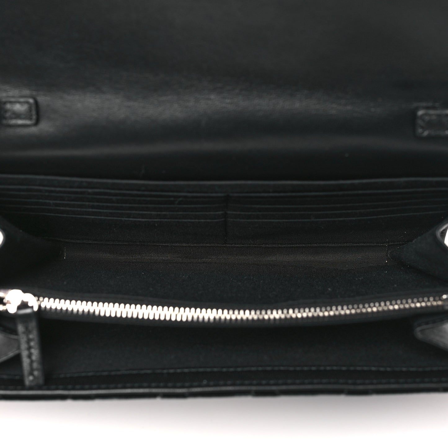 Velvet Quilted Medusa Wallet On Chain Black