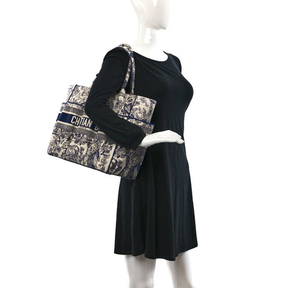 Christian Dior Canvas Embroidered Toile De Jouy Catherine Tote Blue 2 of 12