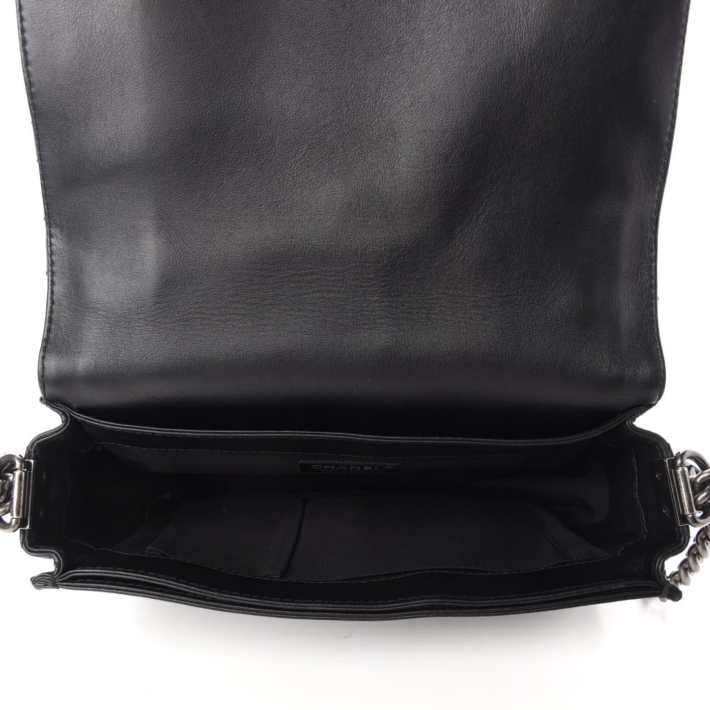 Calfskin Enchained New Medium Boy Flap Black