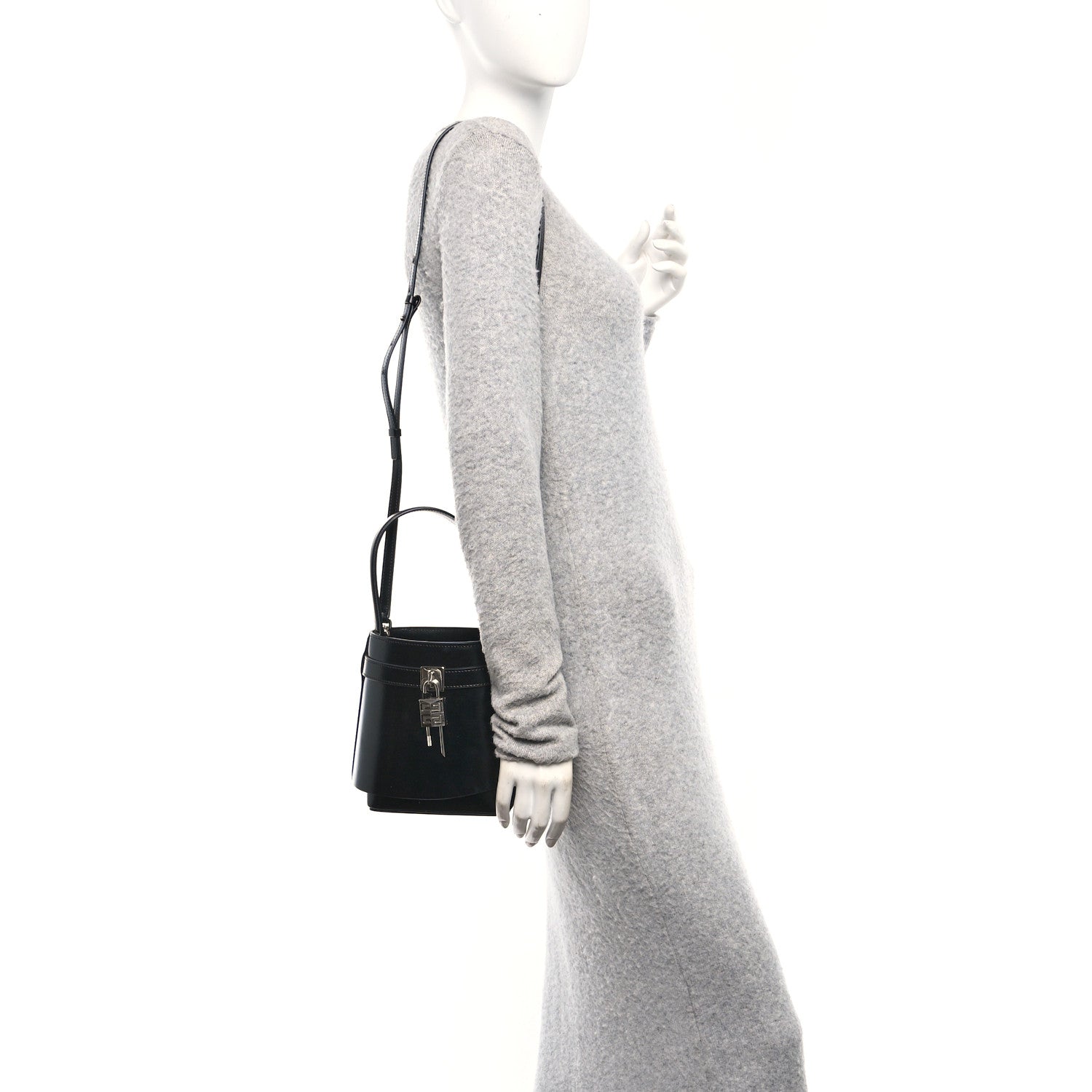 GIVENCHY カーフレザー　ハンドバッグ　ボックス　スクエア　ブラック Givenchy Box Calfskin Shark Lock Bucket Bag Black 1836809