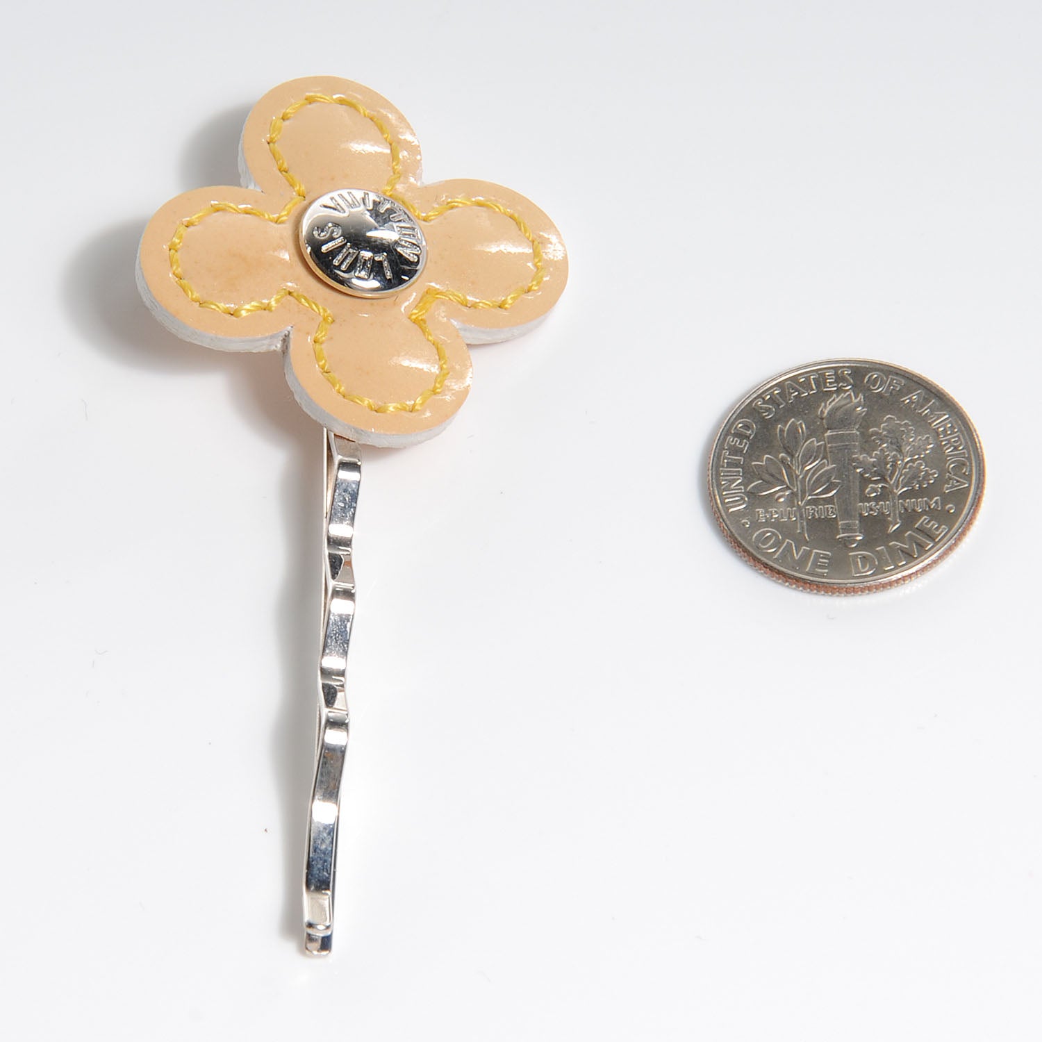 Louis Vuitton Vernis Fleur Hair Pin Barettes 2 of 5