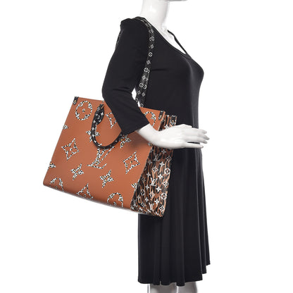 Louis Vuitton Monogram Giant Jungle Onthego GM Black 2 of 12