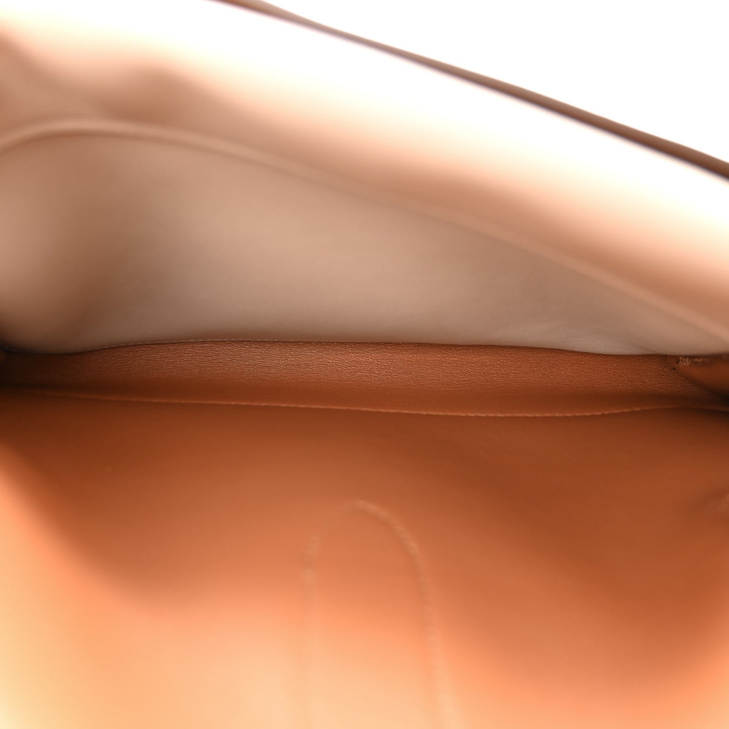 Vitello Soft Chain Shoulder Bag Cipria