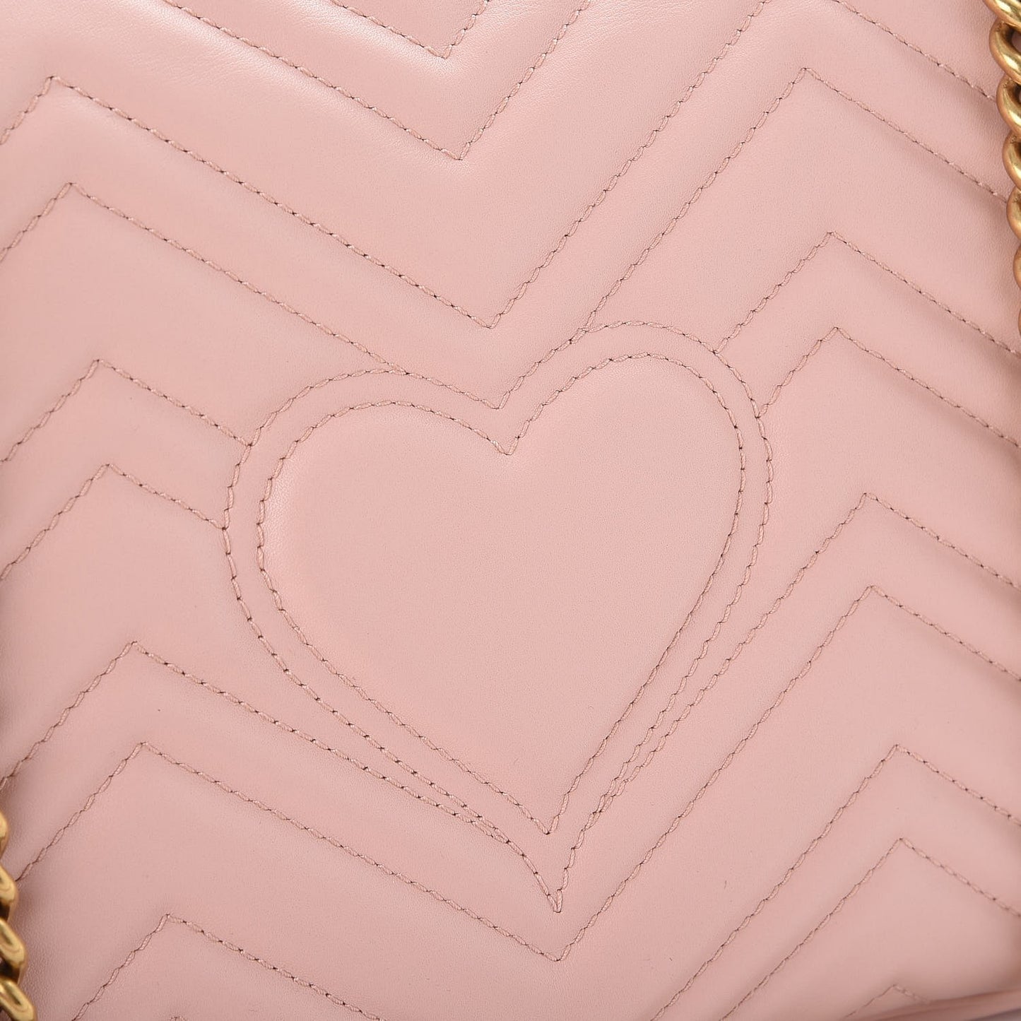 Calfskin Matelasse Medium GG Marmont Shoulder Bag Perfect Pink
