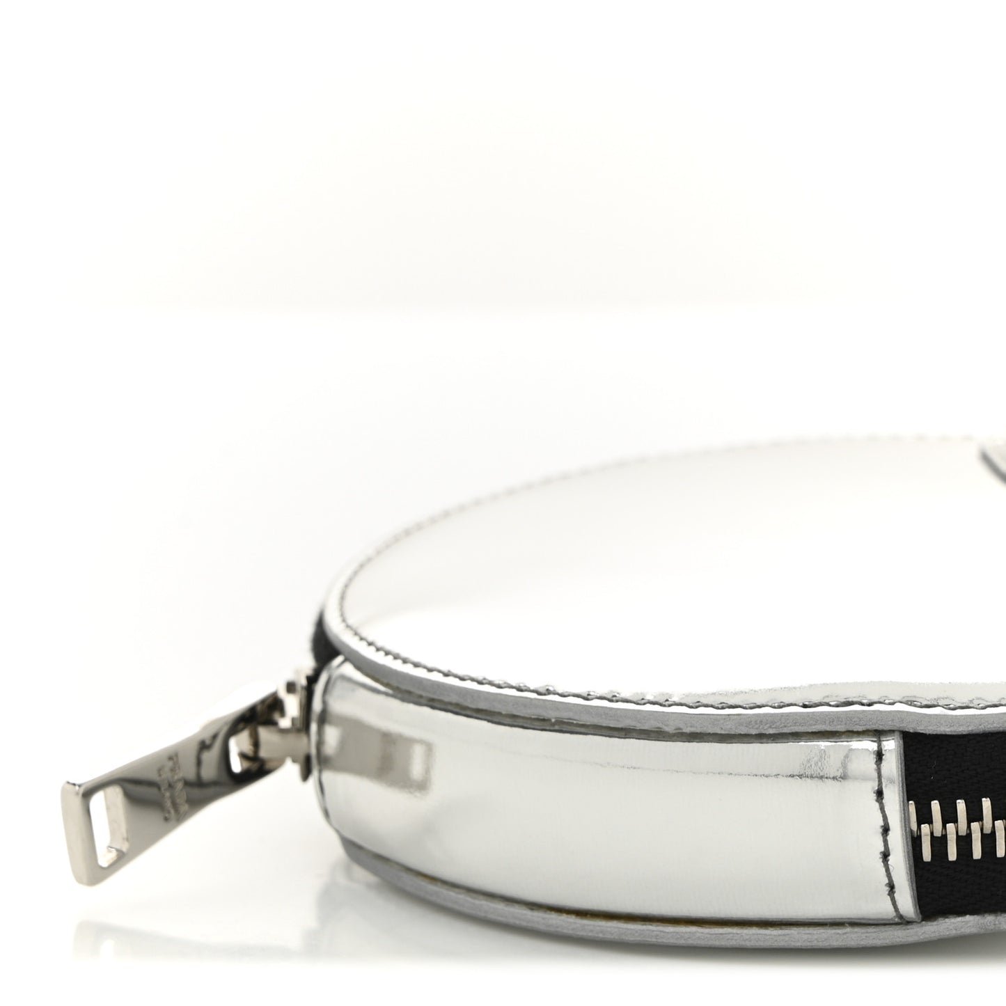 Spazzolato Round Chain Coin Crossbody Pouch Argento