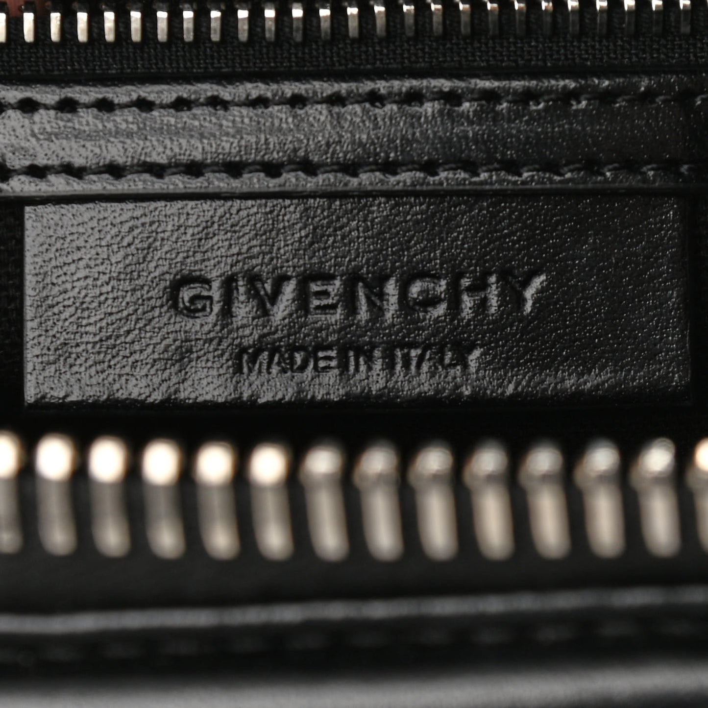 Shiny Lord Calfskin Small Antigona Black