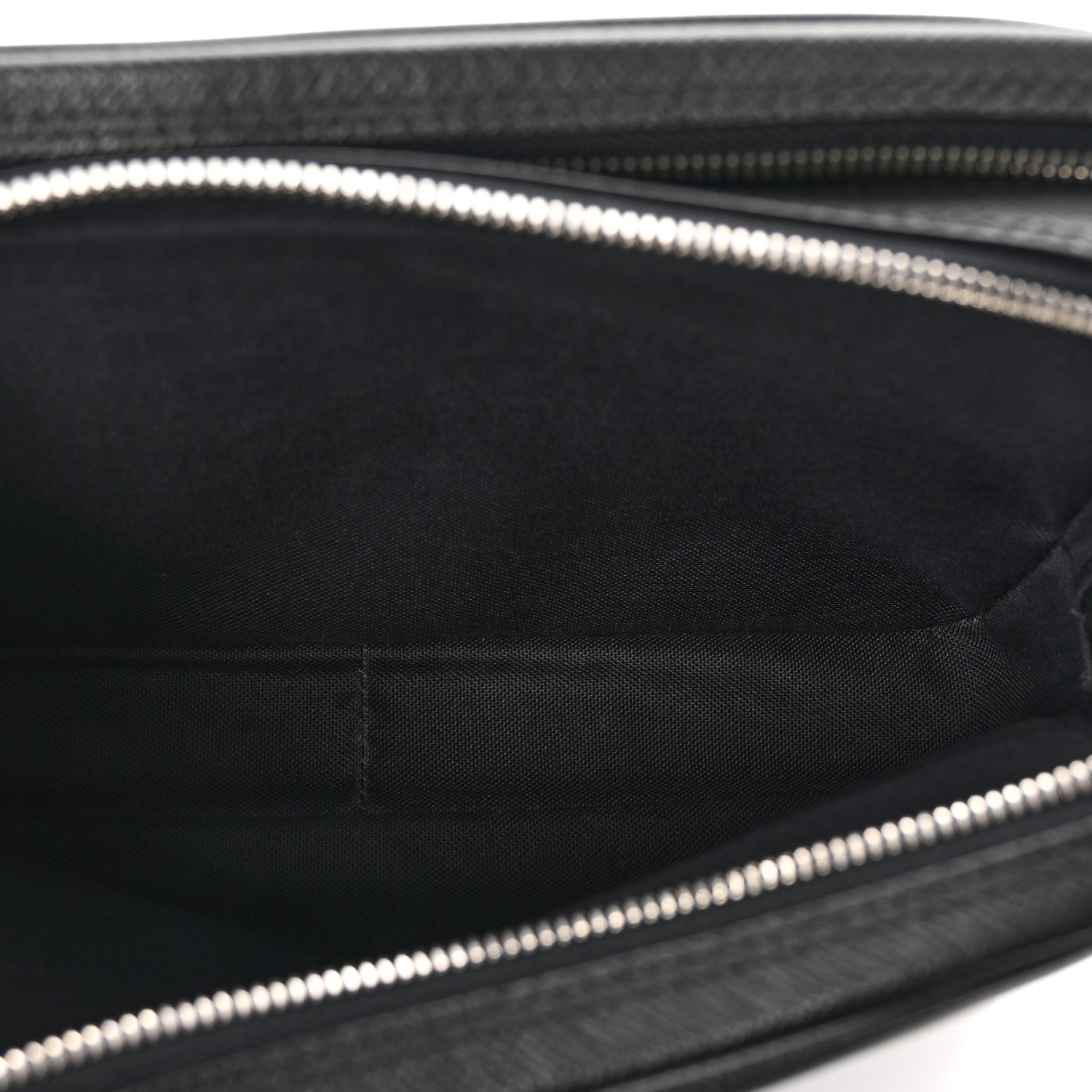 Louis Vuitton Taiga Pavel Ardoise 6 of 7