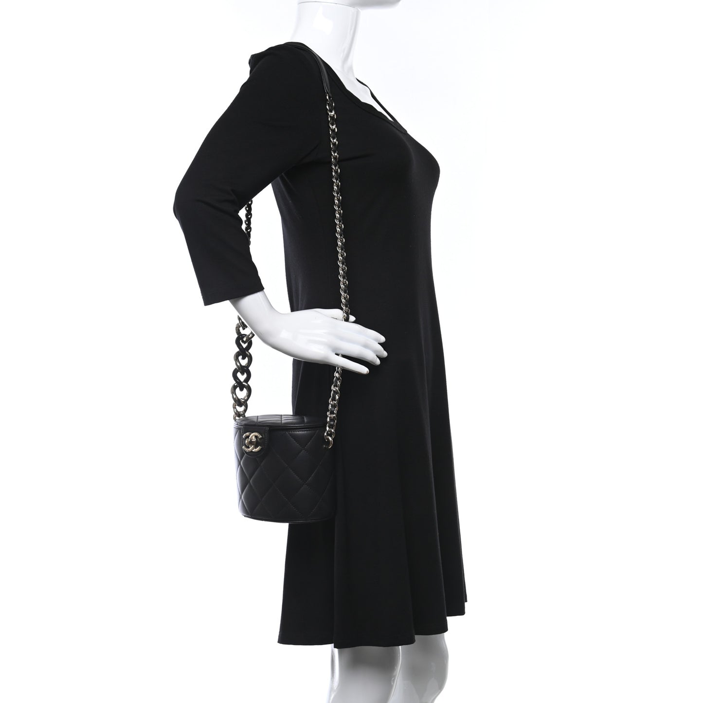 Lambskin Resin Elegant Chain Vanity Case Black